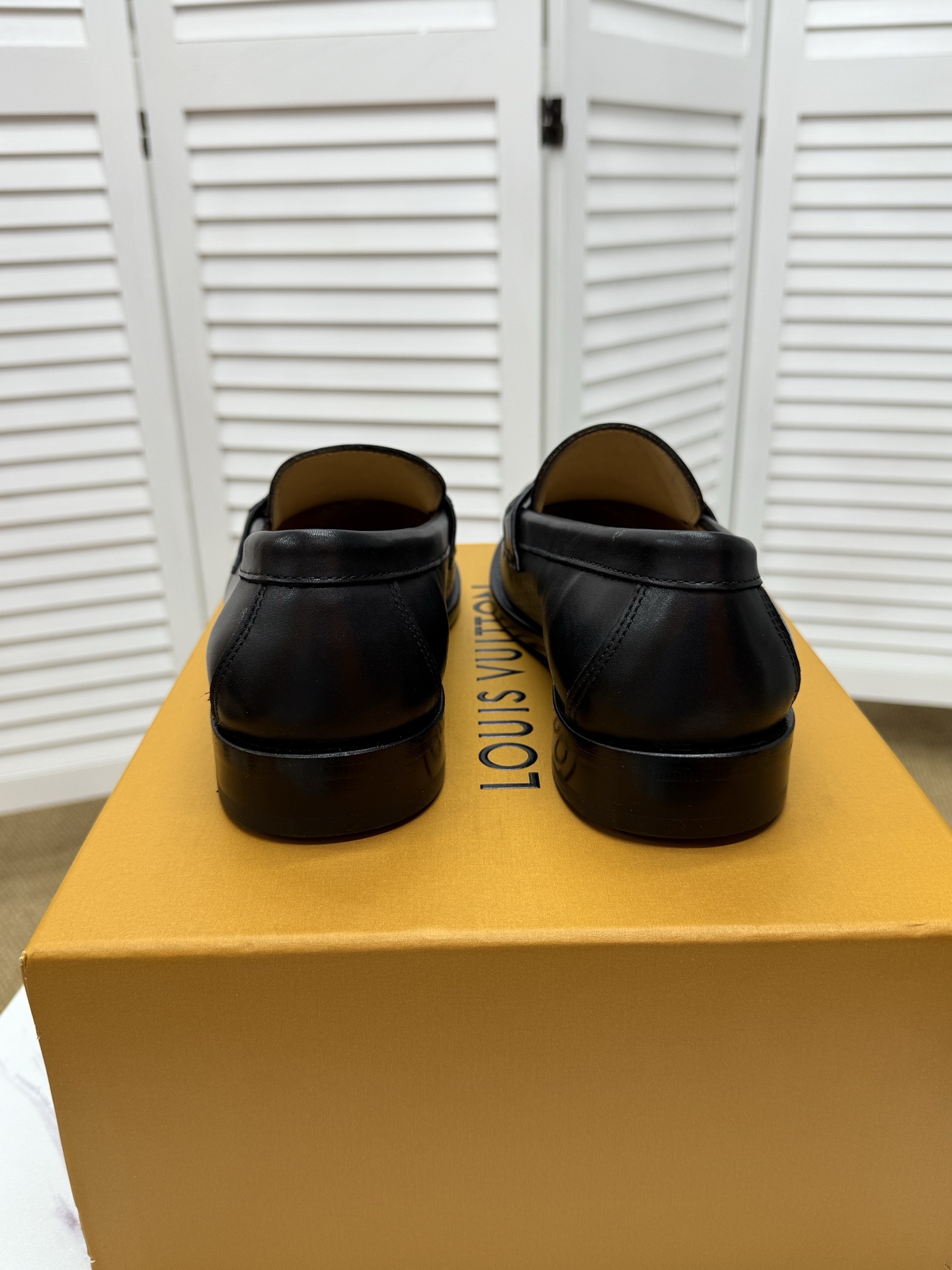 Louis Vuitton Leather Loafers for Men, Comfortable and Durable Shoes 9 i1745350447699 1130 0 6