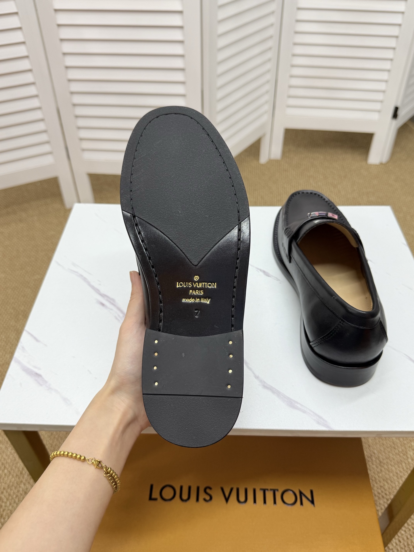 Louis Vuitton Leather Loafers for Men, Comfortable and Durable Shoes 8 i1745350449605 4131 0 5