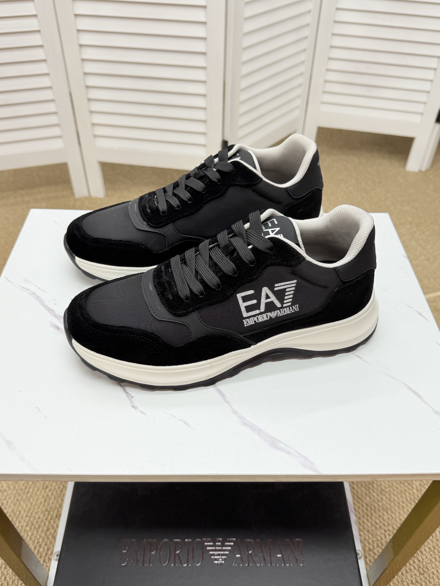 NO:350175,.【ARMARNI-ARMARNI】Official website synchronization, counter quality, European catwalk style, imported original cowhide fabric, simple but extraordinary, luxurious but not luxurious. This model is just right, genuine leather lining, special for outsole Size (size): 38-44 (45 custom made without return) Gv,,armani,marni,armani,cowhide19860909.【 阿玛尼-ARMARNI】官网同步 专柜品质 欧洲走秀款 鞋面进口原版牛皮面料 简而不凡 奢而不华 此款演绎着恰到好处 真皮内里 特供大底 尺码(size):38-44（45定做不退换）Gv,,armani,marni,armani,cowhide,Men's shoes