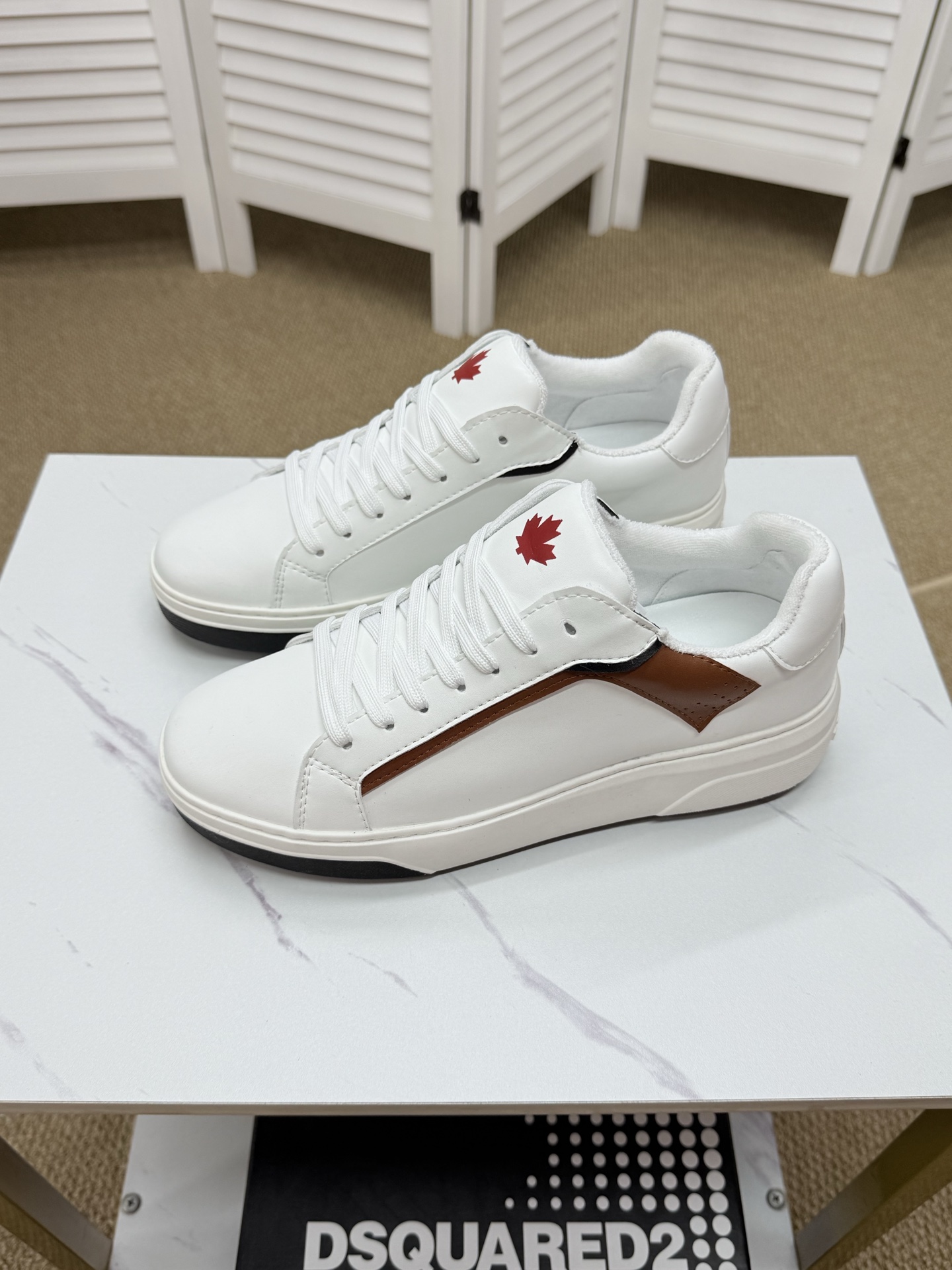 NO:345096,. (DSQUARED2) Casual sports shoes Z cabinets are available simultaneously, original configuration imported Y version custom original material cowhide original special supply original molded bottom is super comfortable, original order goods, high quality, can enter and exit the Z cabinet at will, welcome to compare. The positive code 38-46 (45 and 46 custom made without return and exchange) Se,, sneakers, cowhide19860909.（DSQUARED2）休闲运动鞋Z柜同步发售,原厂配置进口Y版定制原版材料牛皮原厂特供原版成型底超级舒适,原厂跟单货,高品质,可随意进出Z柜,欢迎对比.正码38-46（45、46定做不退换）Se,,sneakers,cowhide,Men's shoes