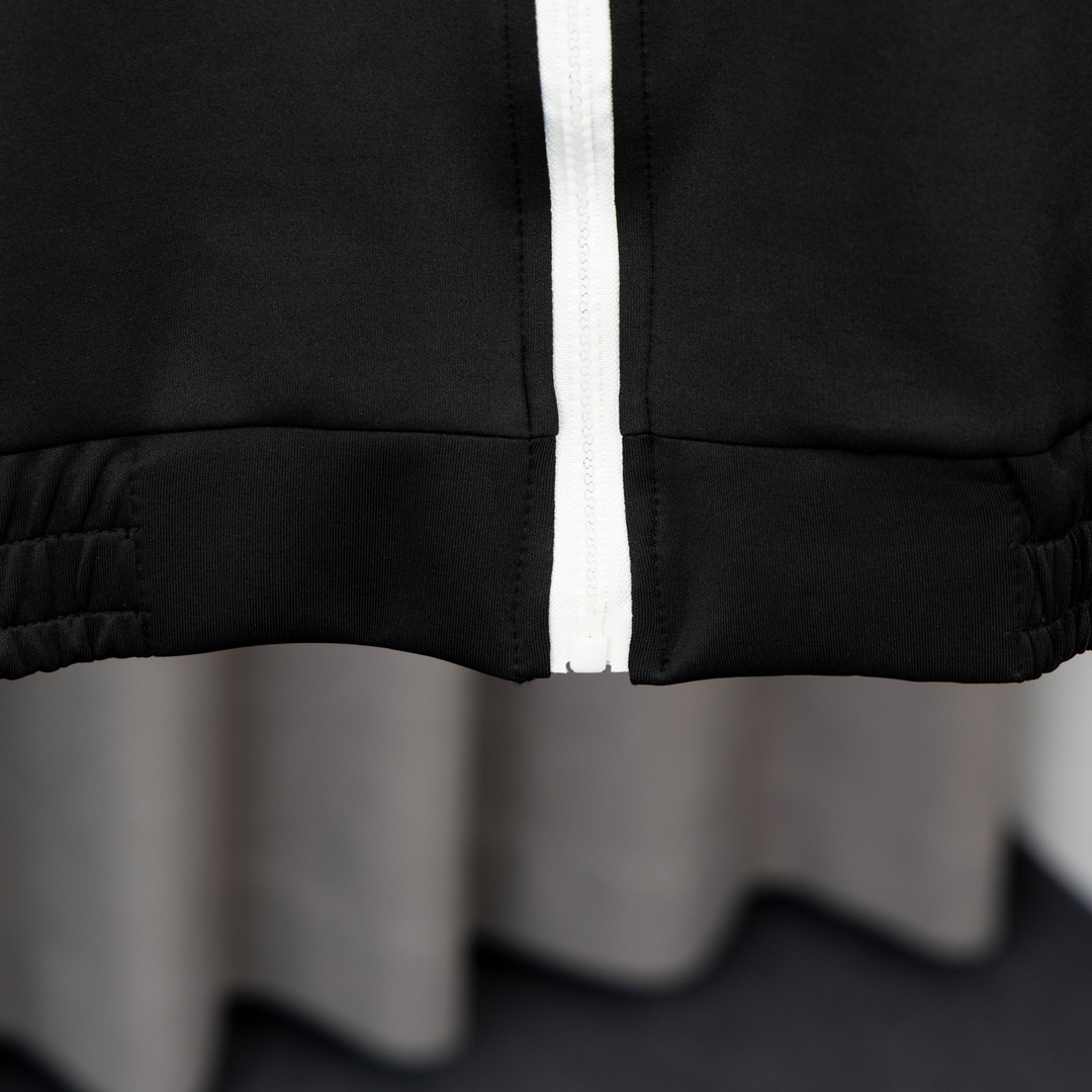 “High-Quality Celine Embroidery Suit: Latest Retro-Movement for Autumn/Winter” - 图片 8