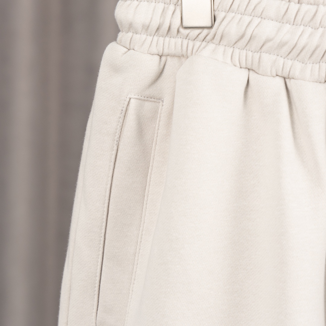 Quality Embroidered Clothing: Imported Fabric, Custom Supplements, Fine Workmanship - 图片 4