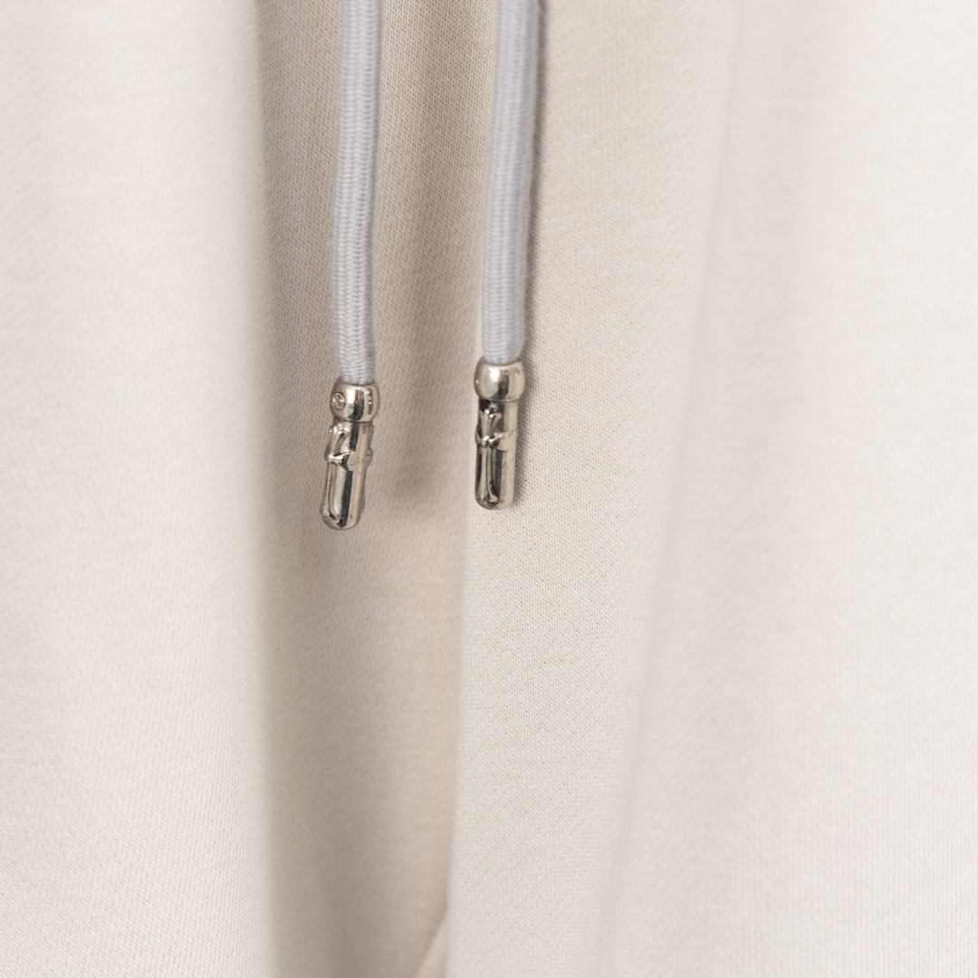 Quality Embroidered Clothing: Imported Fabric, Custom Supplements, Fine Workmanship - 图片 8