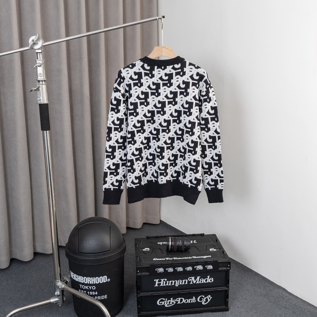 High-Tech Wool Sweater: Dior’s Latest 500g Seven-Needle Design in Black, White, and Green - 图片 2