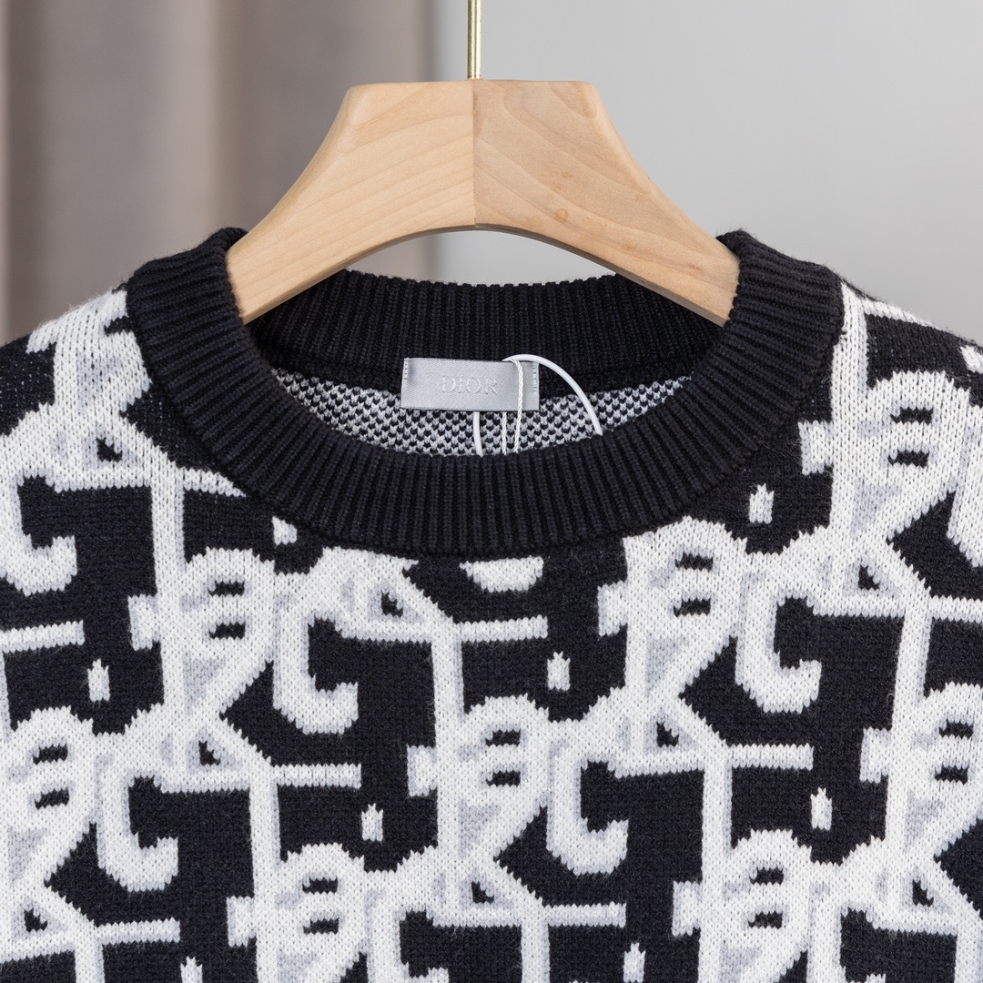 High-Tech Wool Sweater: Dior’s Latest 500g Seven-Needle Design in Black, White, and Green - 图片 3