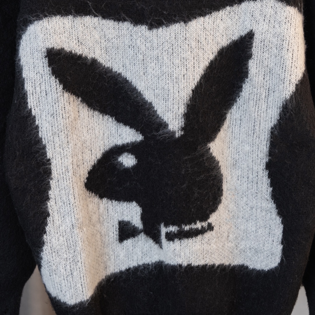 Saint Laurent Playboy Bucket Bag Review: High Price, Sweet Design, Various Sizes - 图片 7