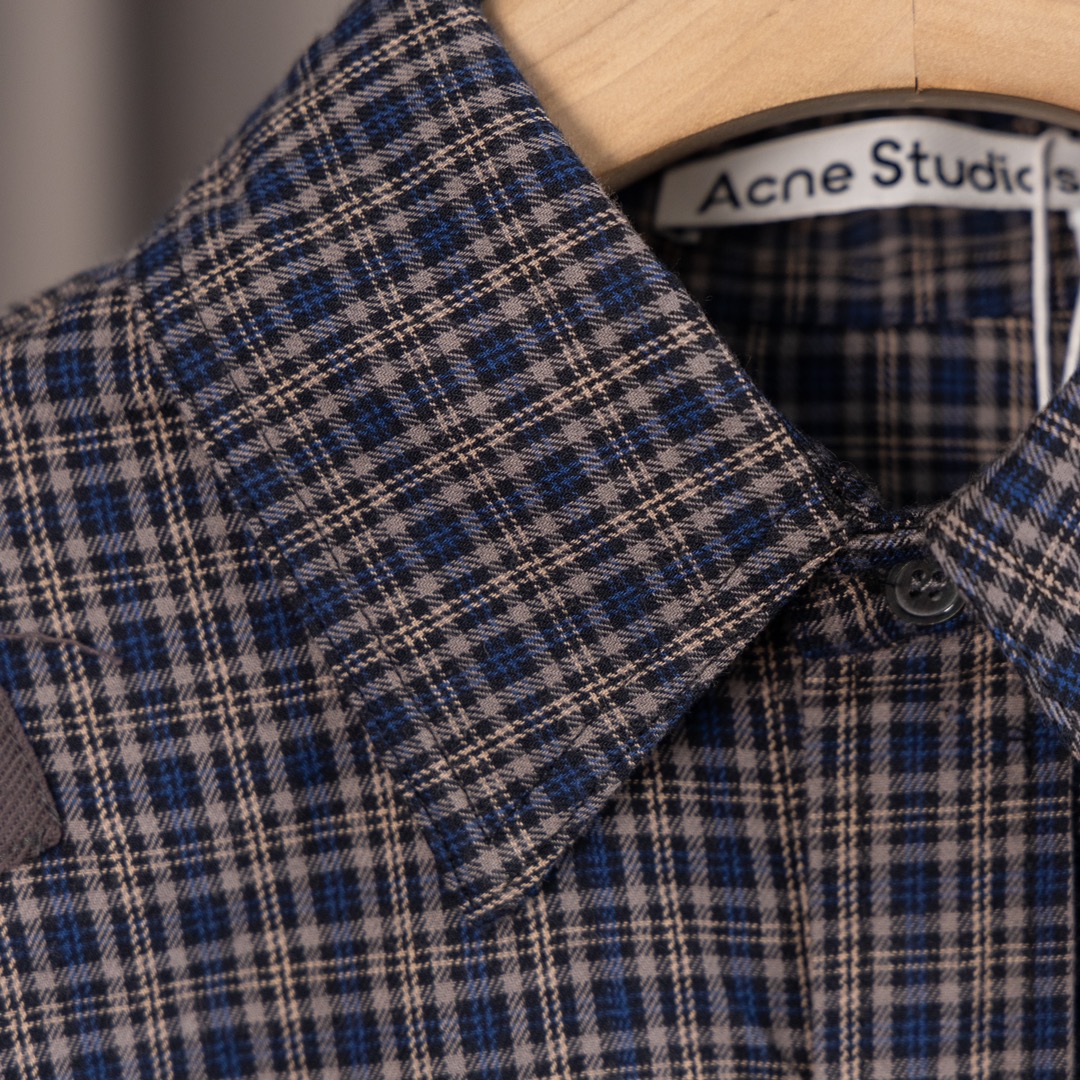 “Acne Studio’s Trendy Jigsaw Shirt: OS-Style Visual-Effect Design, Sizes 44-48” - 图片 3