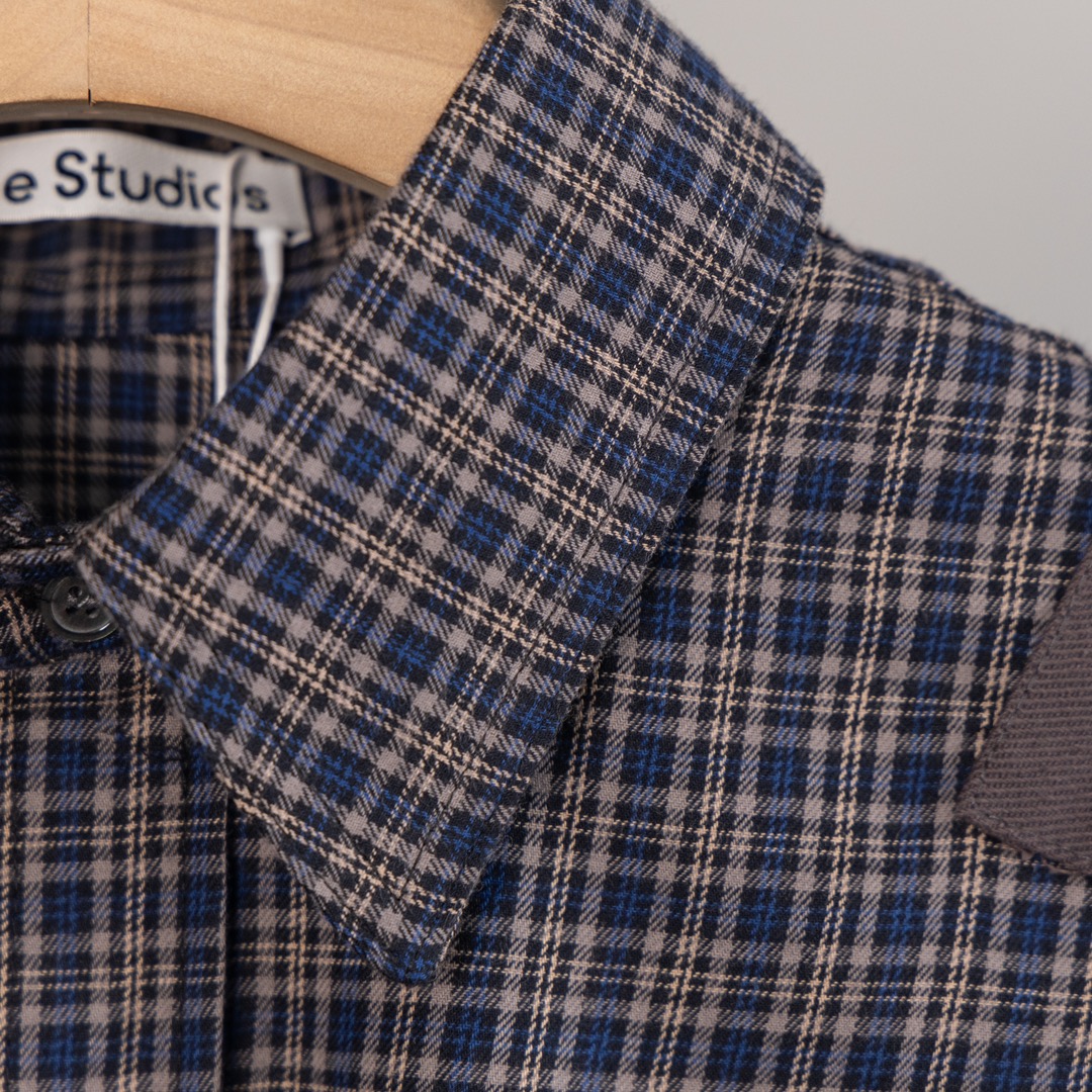“Acne Studio’s Trendy Jigsaw Shirt: OS-Style Visual-Effect Design, Sizes 44-48” - 图片 7