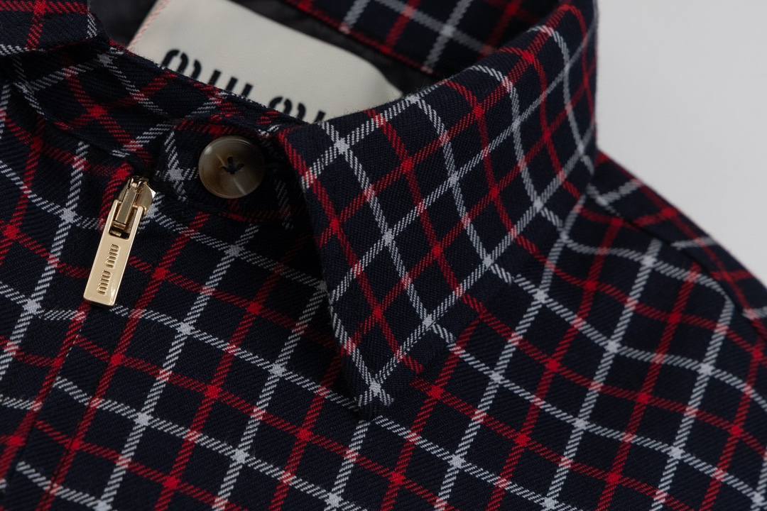 New Miumiu Red-Grained Jacket: Cash Purchase, Fast Production, Popular Embroidery - 图片 8