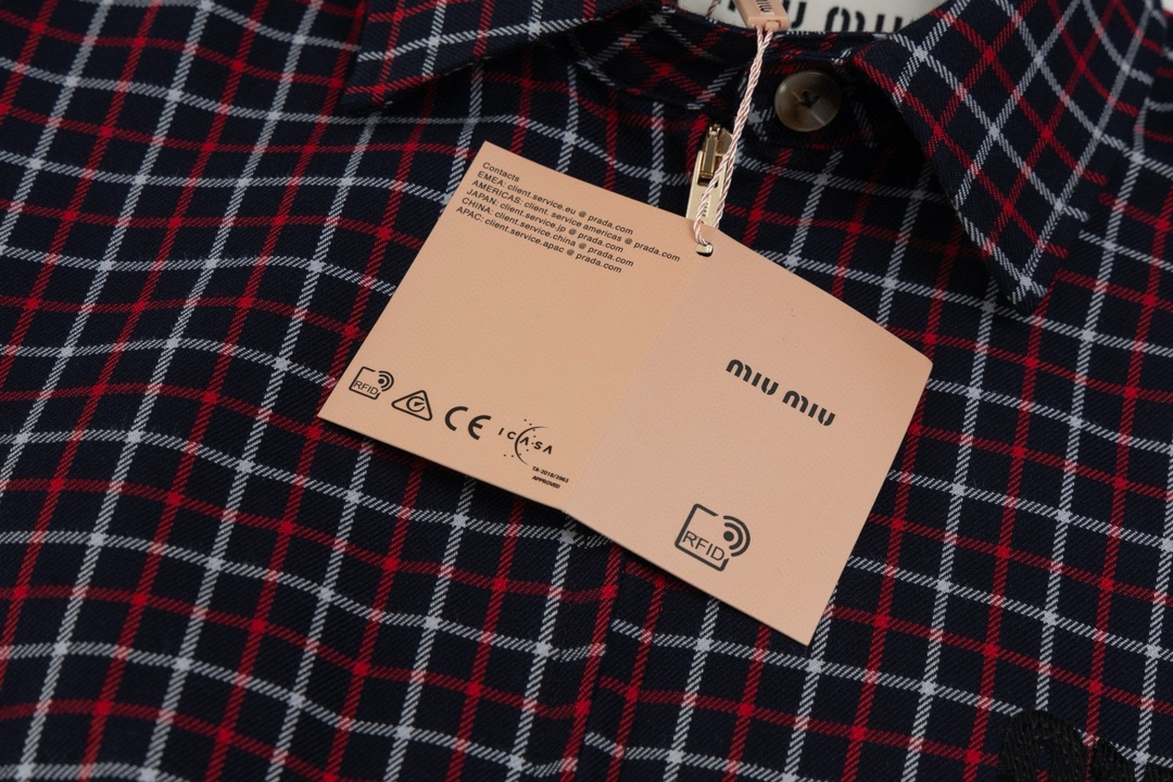 New Miumiu Red-Grained Jacket: Cash Purchase, Fast Production, Popular Embroidery - 图片 4