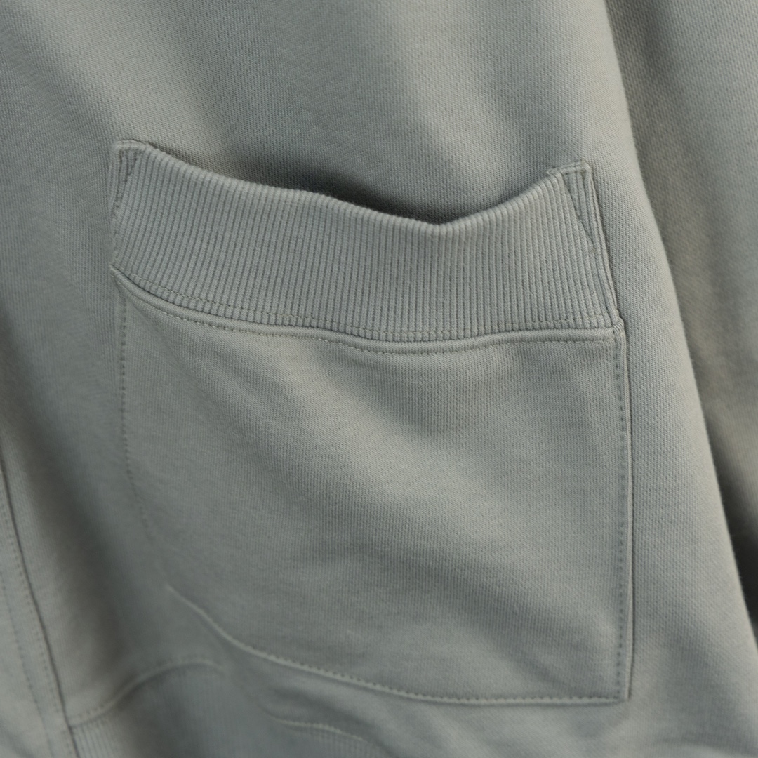 Fashionable Miumiu/Mumu T-shirt Coats with Bull Horn Buttons in AX50 Section - 图片 7