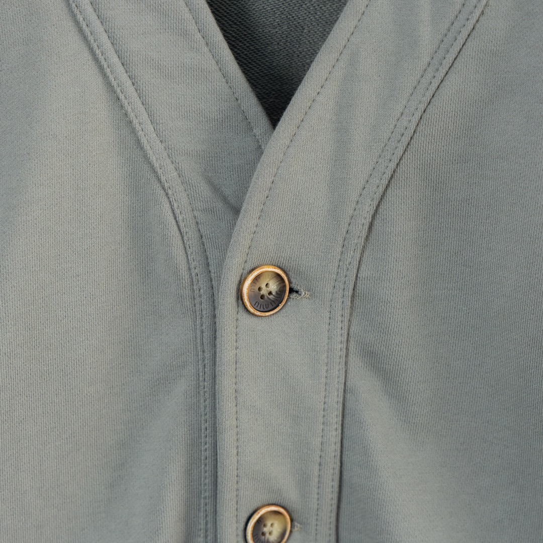 Fashionable Miumiu/Mumu T-shirt Coats with Bull Horn Buttons in AX50 Section - 图片 5