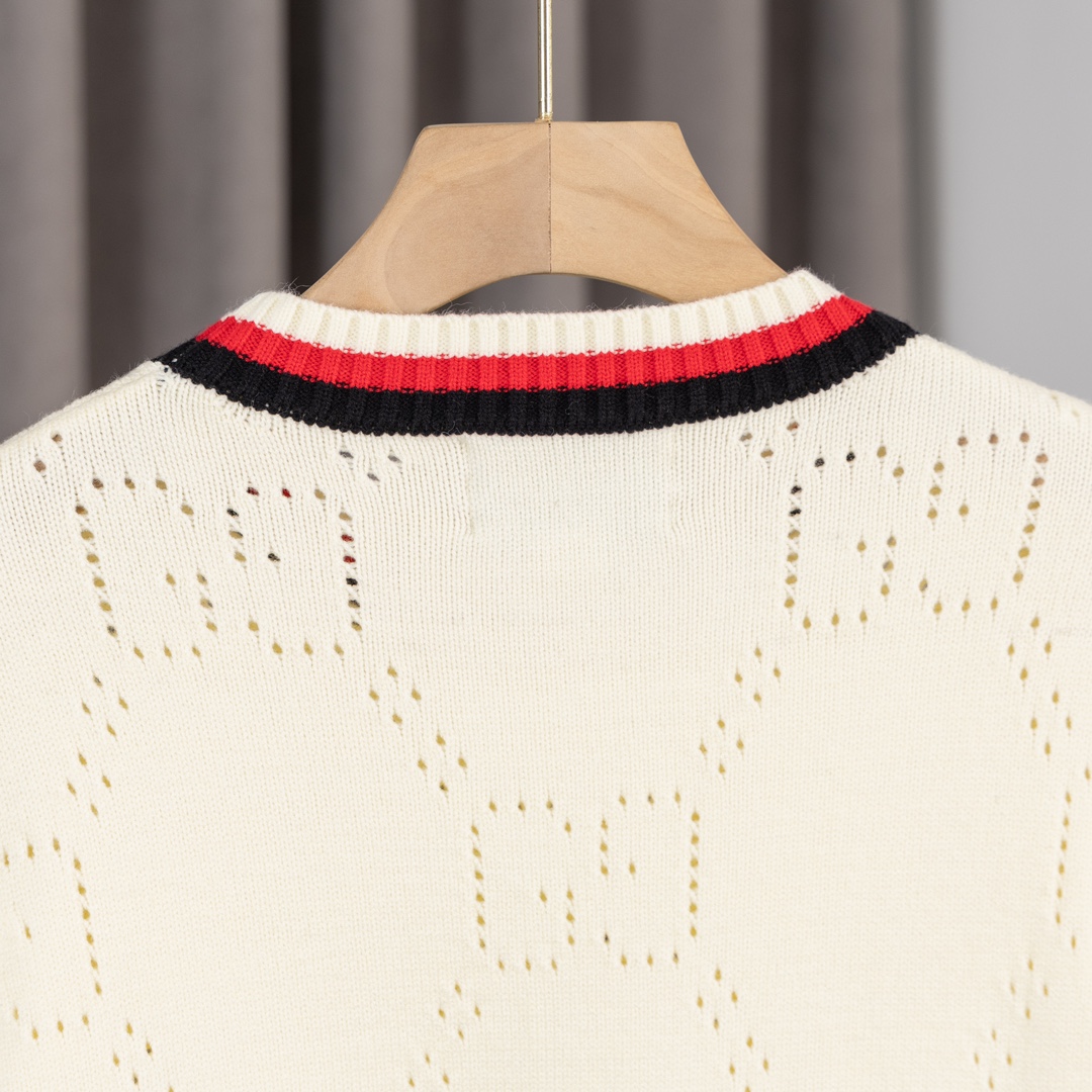 Luxury Wool Sweaters: Gucci’s AD176 Collection with High-Tech Craftsmanship - 图片 9