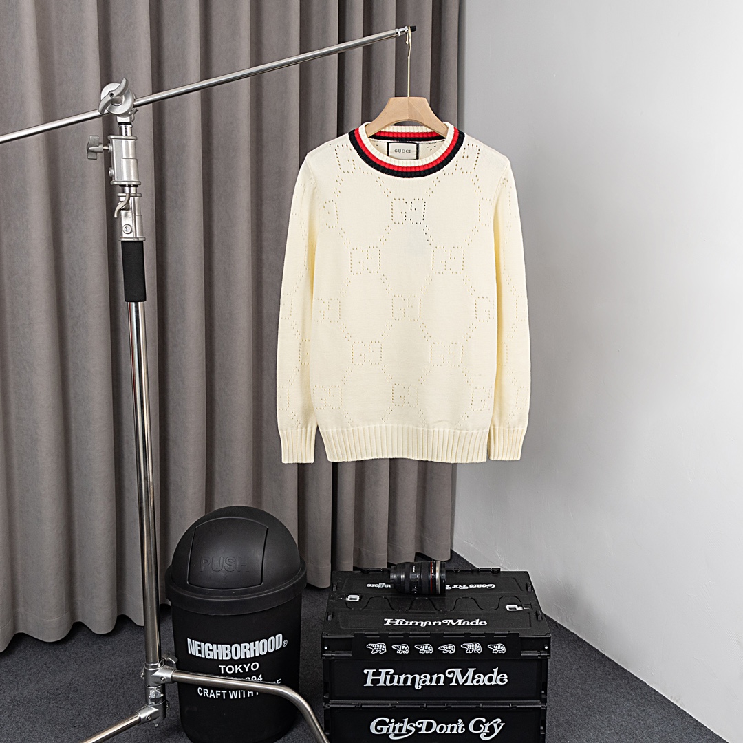 Luxury Wool Sweaters: Gucci’s AD176 Collection with High-Tech Craftsmanship - 图片 1