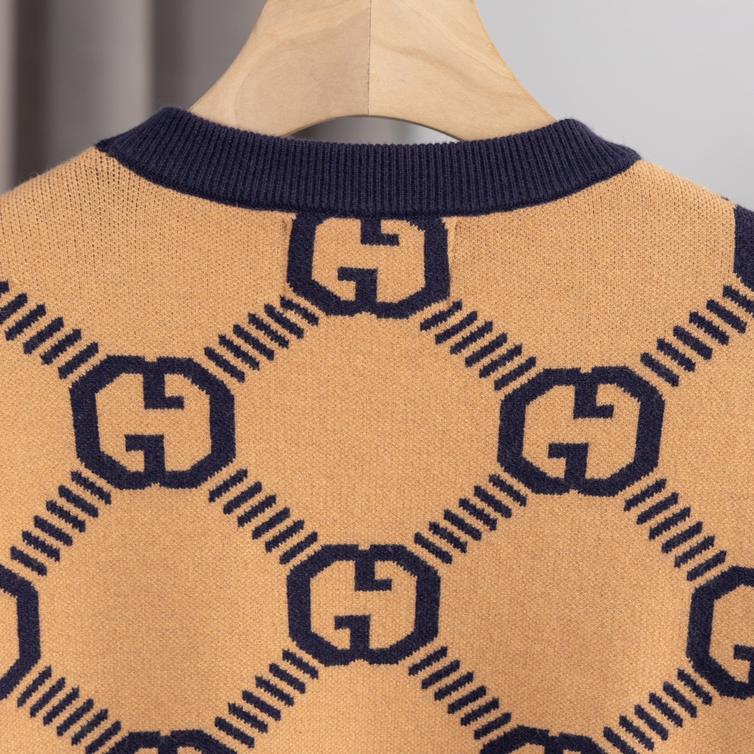 Luxury Wool Sweaters: Gucci’s High-Tech AD180 Collection with Intricate Details - 图片 9