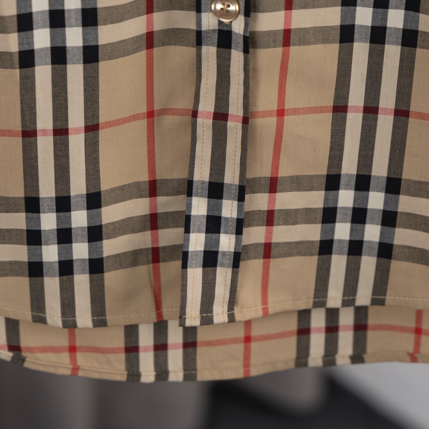 Burberry Classic Long-Sleeve Shirt with Customized Fabric and Original Logo Buttons - 图片 7