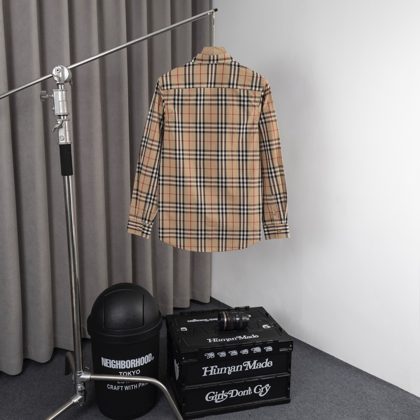 Burberry Classic Long-Sleeve Shirt with Customized Fabric and Original Logo Buttons - 图片 2