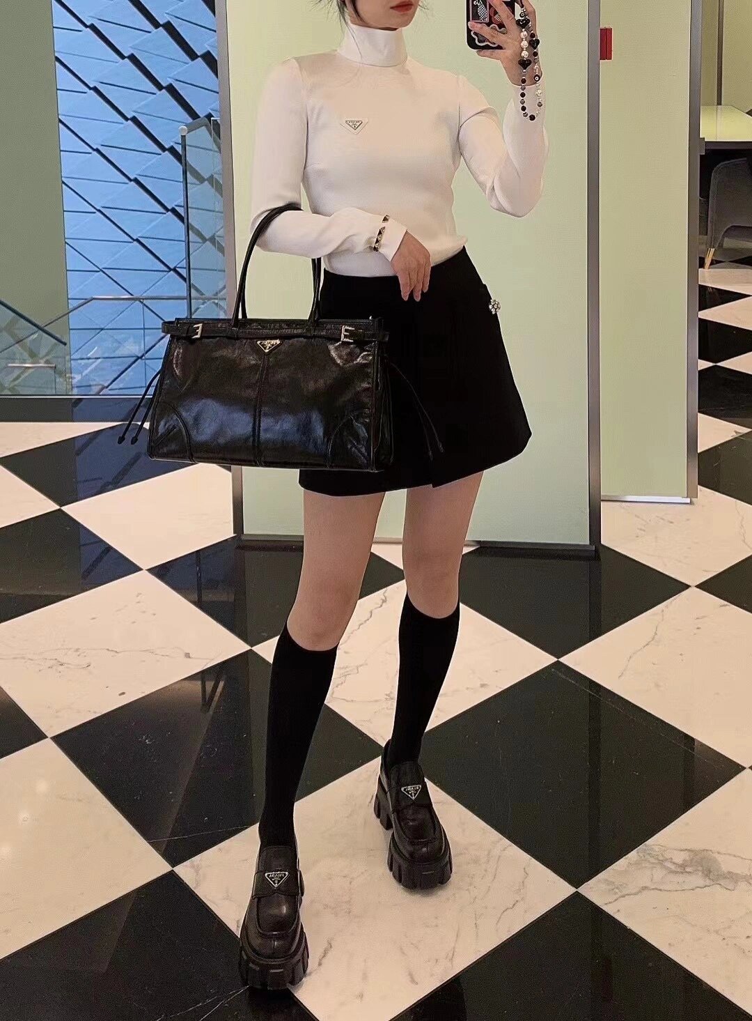 Prada OMG! The oil wax leather large size is so stunning