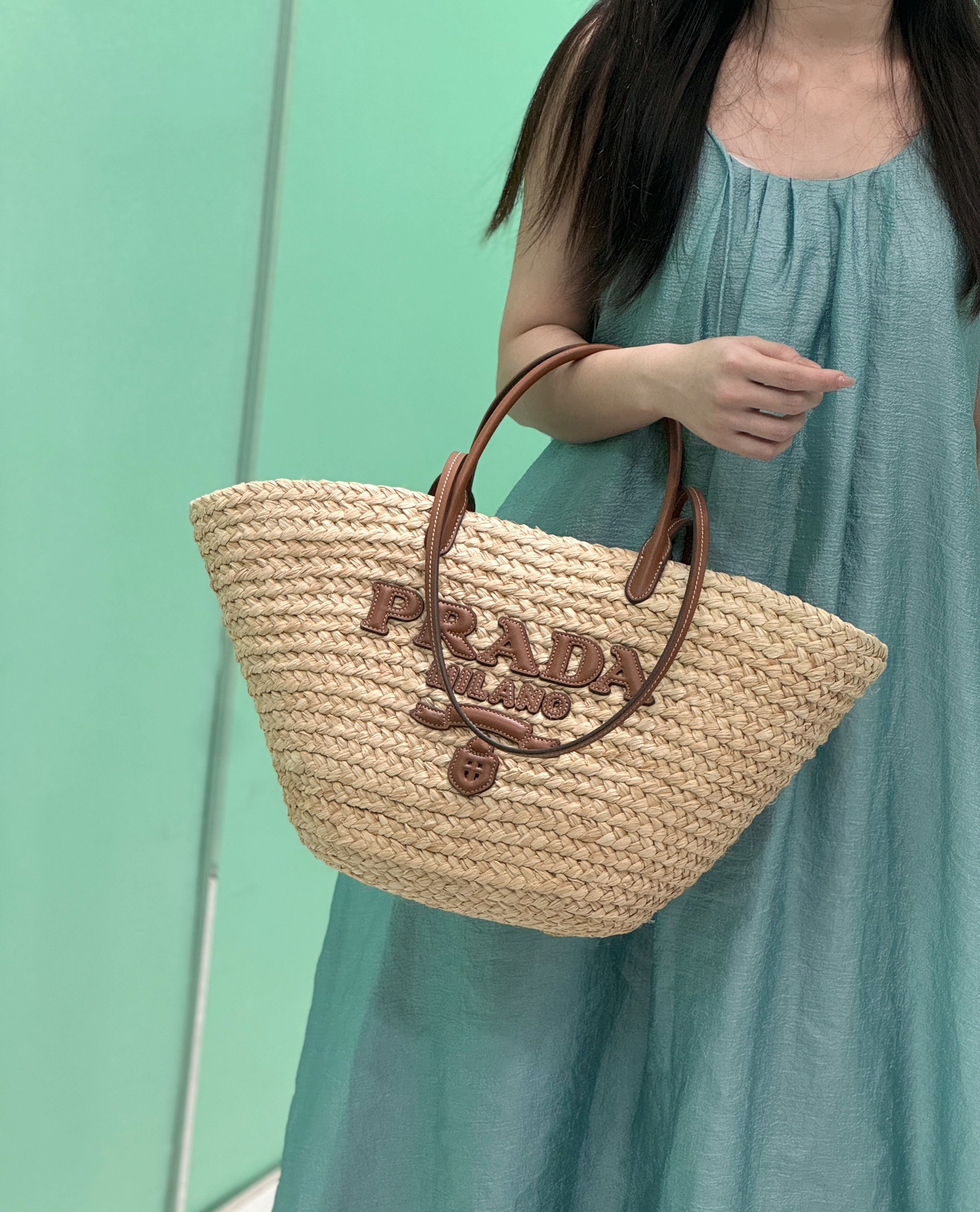 NO:208557,Take pictures of the upper body, Prada [top original list], prada19860909随拍上身图,普拉达【顶级原单】,prada,Bag