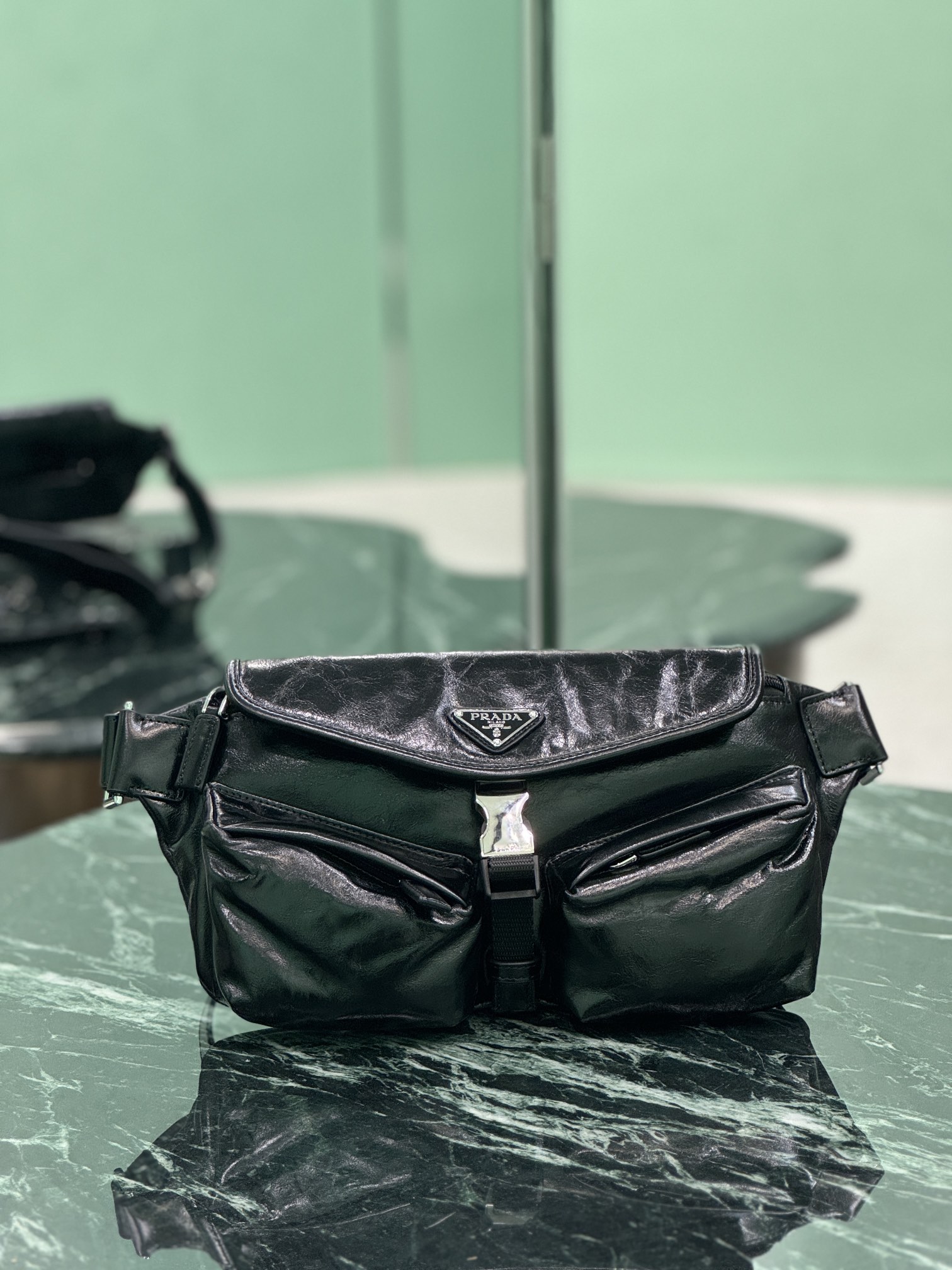 NO:575102,Men's (oiled wax leather) chest bag. This shoulder bag is made of imported oiled leather. It shows modern charm. It has adjustable oiled leather shoulder straps and side buckles, flap bag mouth and side buckles, 2 zipper outer pockets, and a back zipper pocket. One bag with three uses. Shoulder/chest bag/waist bag, multi-functional carrying method!  Dimensions: length 25x height 18.5x bottom 5.5cm, model number 2VH174 oil wax leather, Prada [top original order], prada, shoulder bags19860909男士(油蜡皮)胸包 这款单肩包采用进口油腊皮.彰显现代魅力, 可调式油腊皮肩带与侧面插扣,翻盖包口和侧面插扣,2个拉链外袋,背面拉链口袋.一包三用.单肩/胸包/腰包,多功能背法！ 尺寸长25x高18.5x底5.5cm 款号2VH174油蜡皮,普拉达【顶级原单】,prada,shoulder bags,Bag