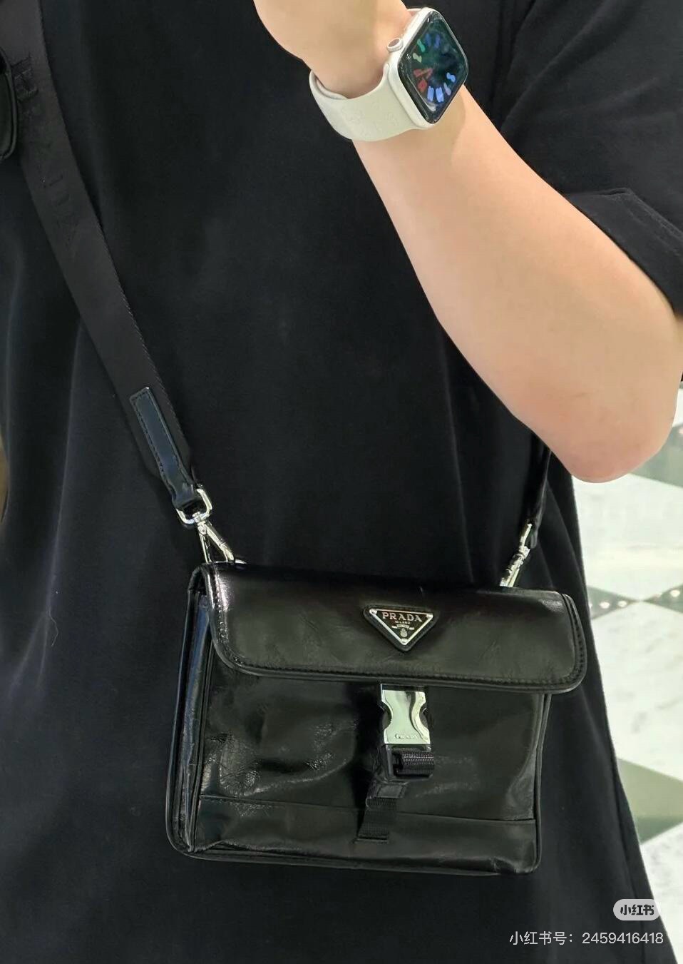 NO:582678,Cabinet picture,Prada【Top original order】,prada19860909柜图,普拉达【顶级原单】,prada,Bag