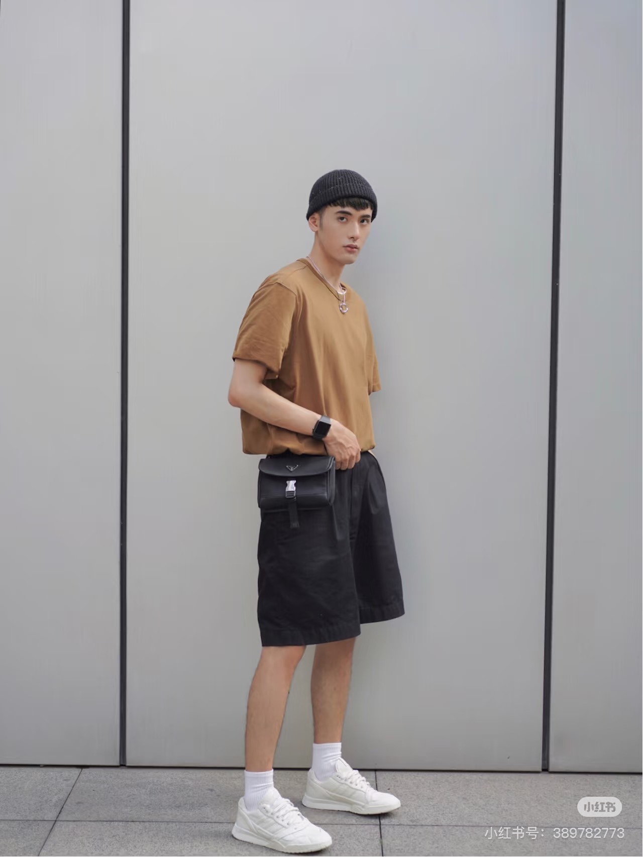 NO:582645,The third way to carry the unlocked mobile phone bag, small shoulder bag, mobile phone bag, waist bag, Prada [top original order], prada, satchels19860909解锁手机包第三种背法 小挎包 手机包 腰包,普拉达【顶级原单】,prada,satchels,Bag
