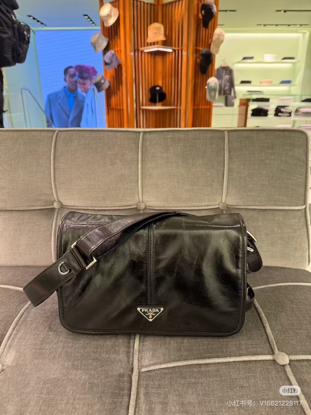 NO:582651,Cabinet picture,Prada【Top original order】,prada19860909柜图,普拉达【顶级原单】,prada,Bag