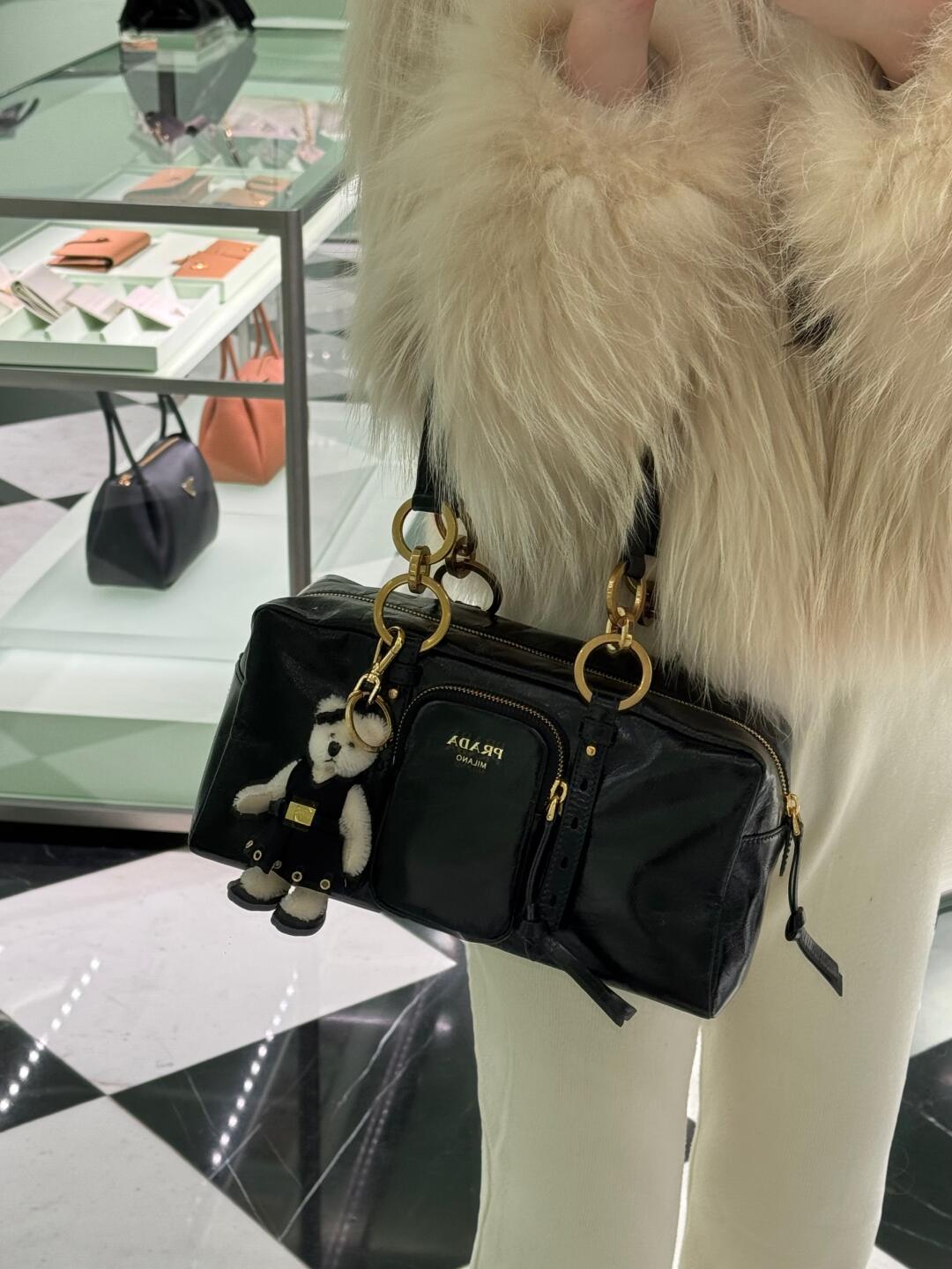 NO:391261,Cabinet picture, Prada [top original list], prada19860909柜图,普拉达【顶级原单】,prada,Bag