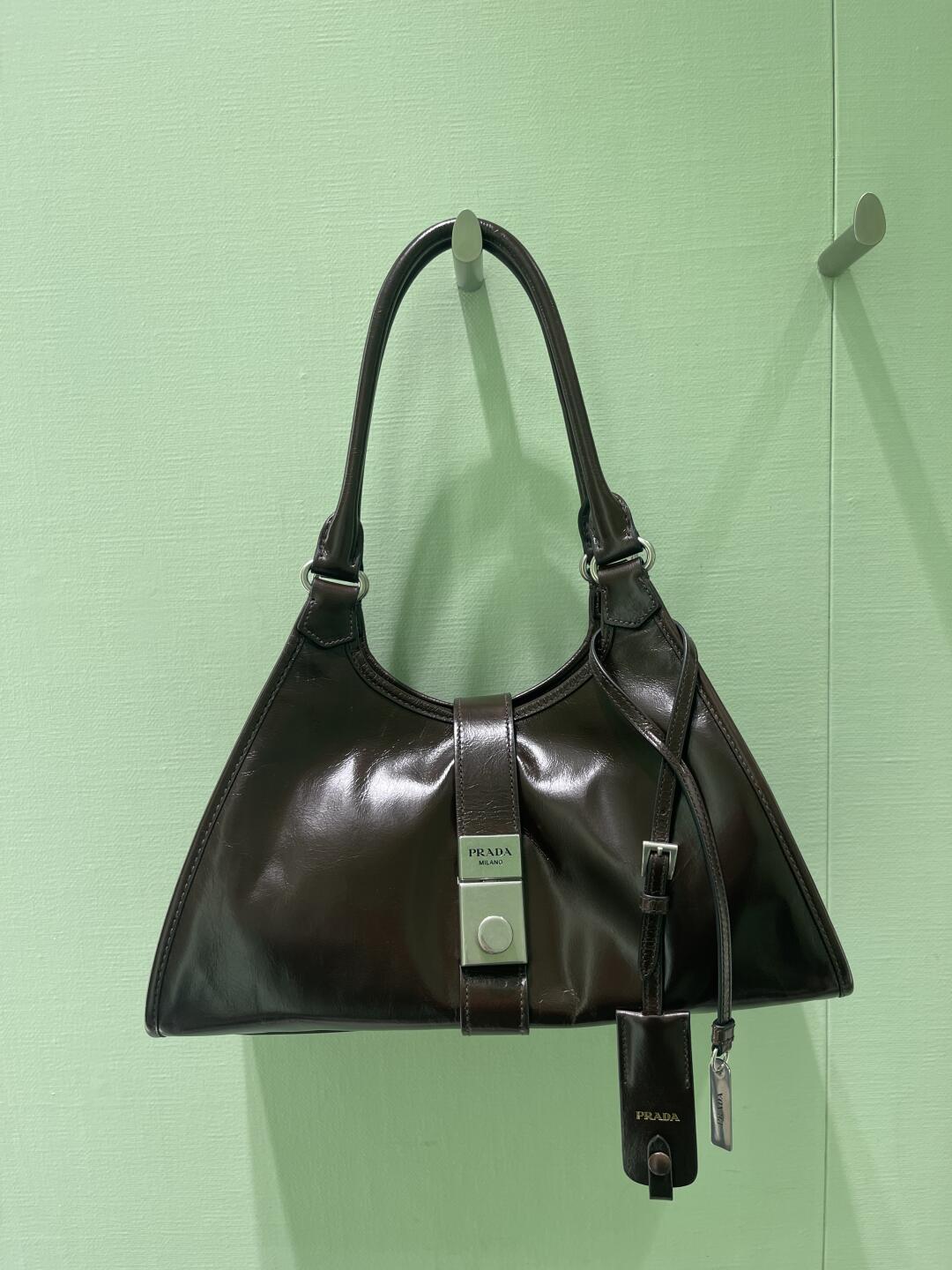 Prada The texture is super good~
