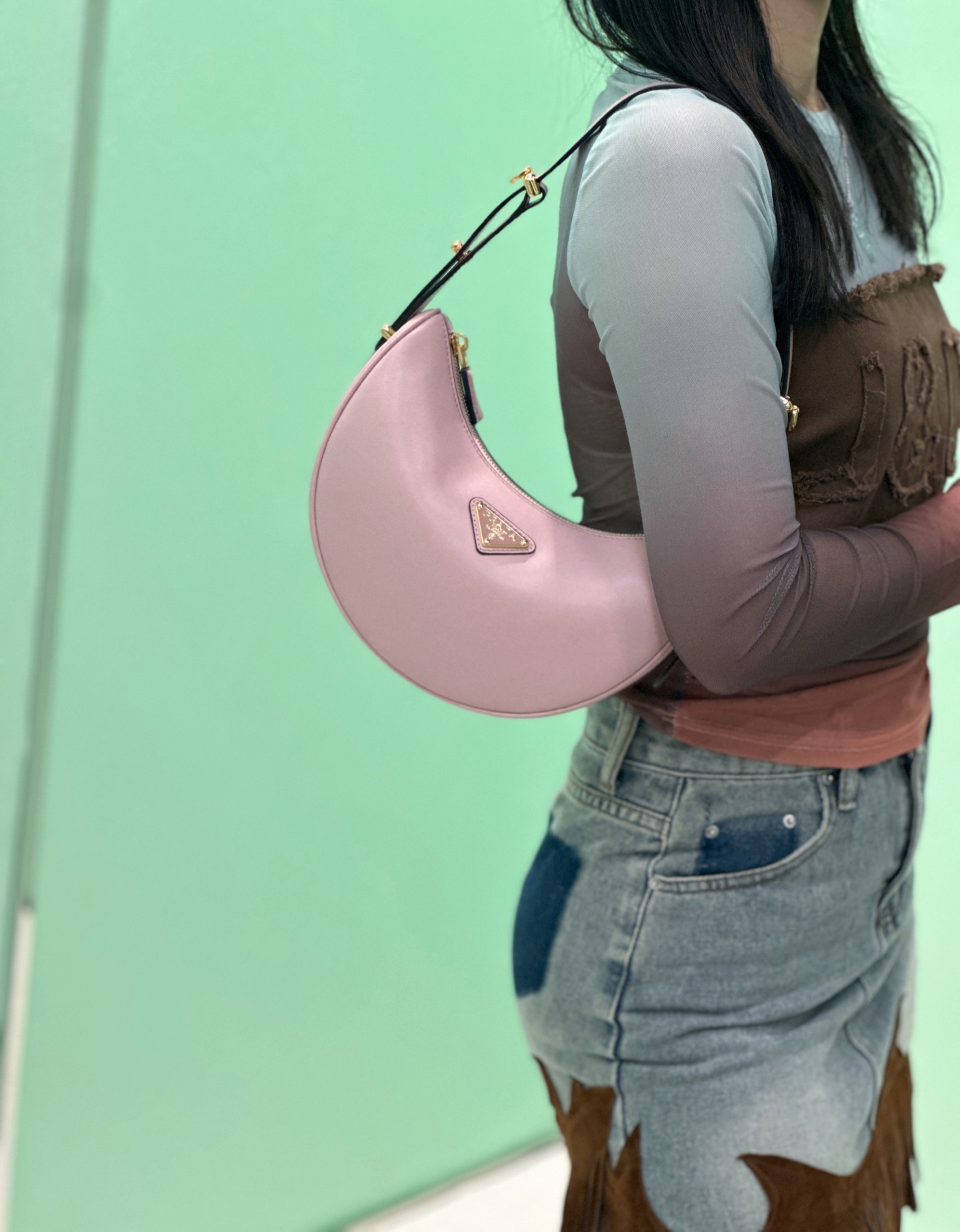 NO:208536,Take pictures of the upper body, Prada [top original list], prada19860909随拍上身图,普拉达【顶级原单】,prada,Bag