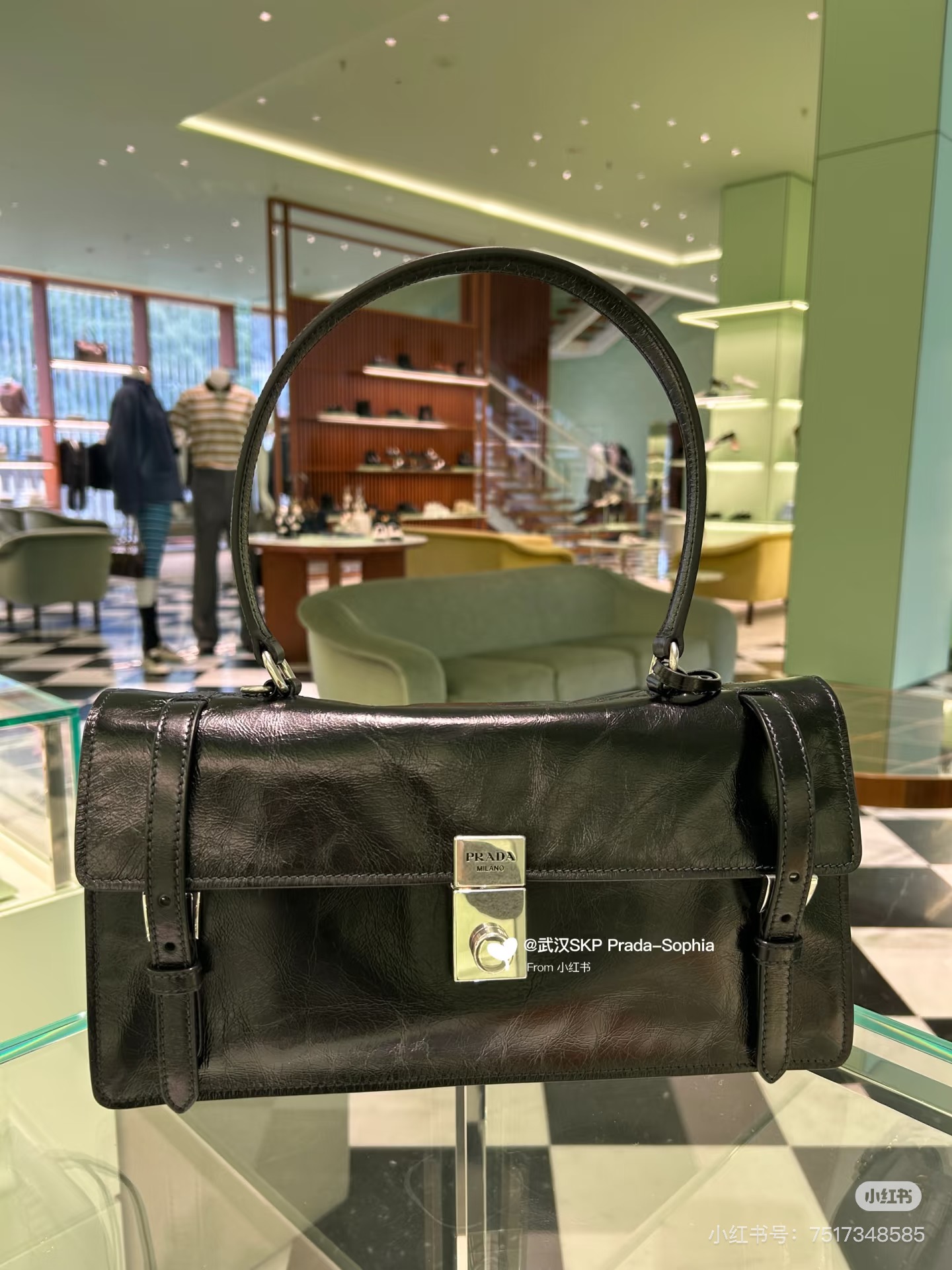 NO:211225,Cabinet picture, Prada [top original list], prada19860909柜图,普拉达【顶级原单】,prada,Bag