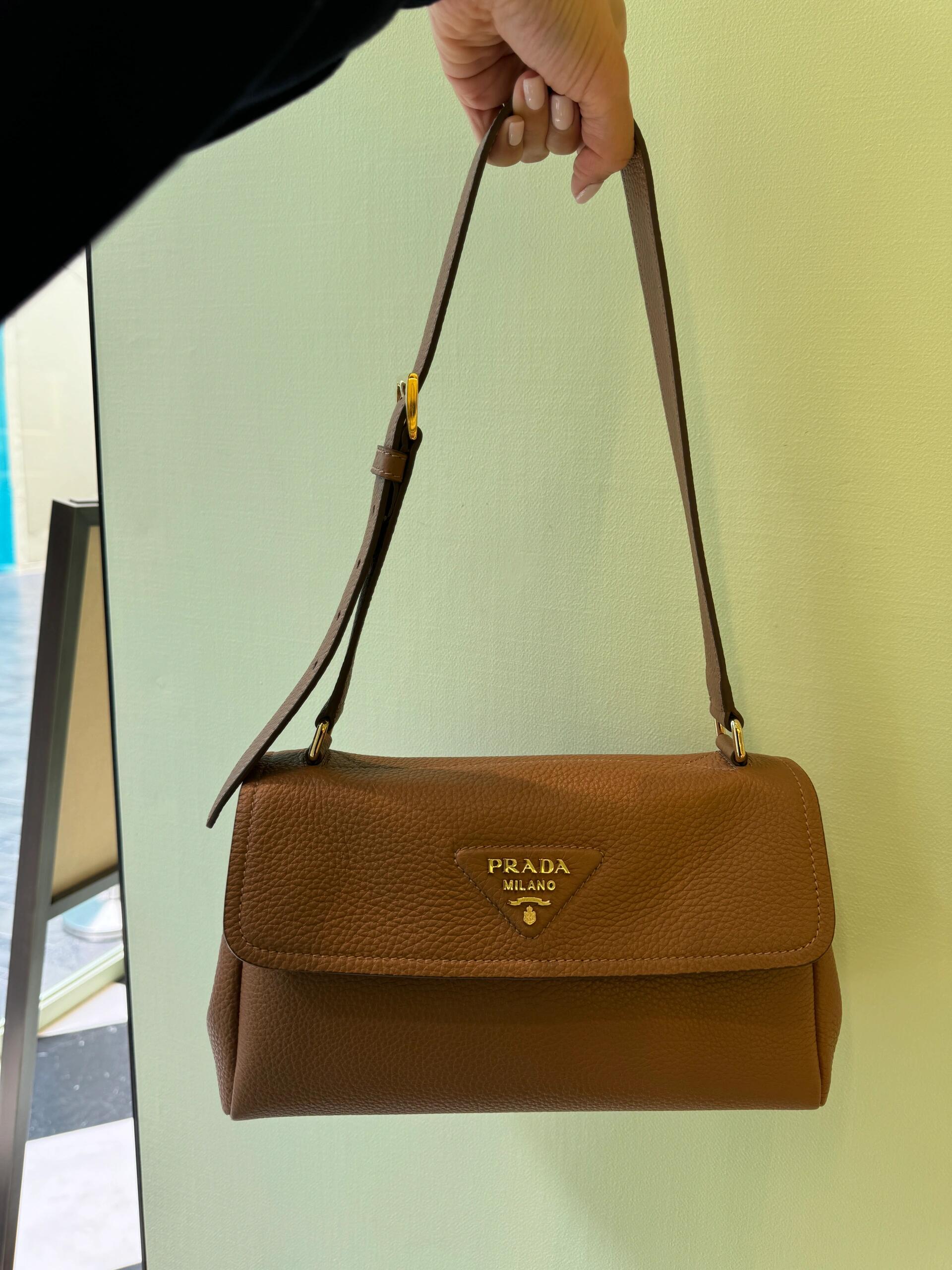 NO:688545,Cabinet picture,Prada【Top original order】,prada19860909柜图,普拉达【顶级原单】,prada,Bag
