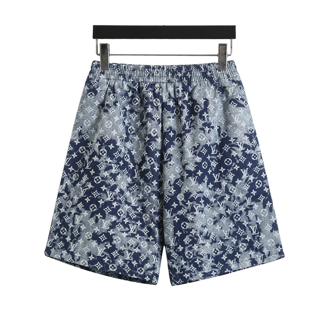 衬衫/💰120   短裤/💰100
路易威登 𝙇𝙤𝙪𝙞𝙨 𝙑𝙪𝙞𝙩𝙩𝙤𝙣 1V 25SS 扎染挂毯图案夏威夷牛仔短袖衬衫短裤套装
轻奢主义 男女日常通勤穿搭必备单品  正确版本  欢迎对比
详细特征
· 98%棉 2%弹力纤维牛仔面料
·拔染工艺➕激光烧花工艺  定位裁剪
·水洗做旧工艺
·定制原版黄铜logo饰扣  金属链条
· 裤子采用松紧收腰设计
· 内里采用切条包边工艺
· 原版主唛水洗吊牌包装
   颜色：图片色
   尺码：XS/S/M/L