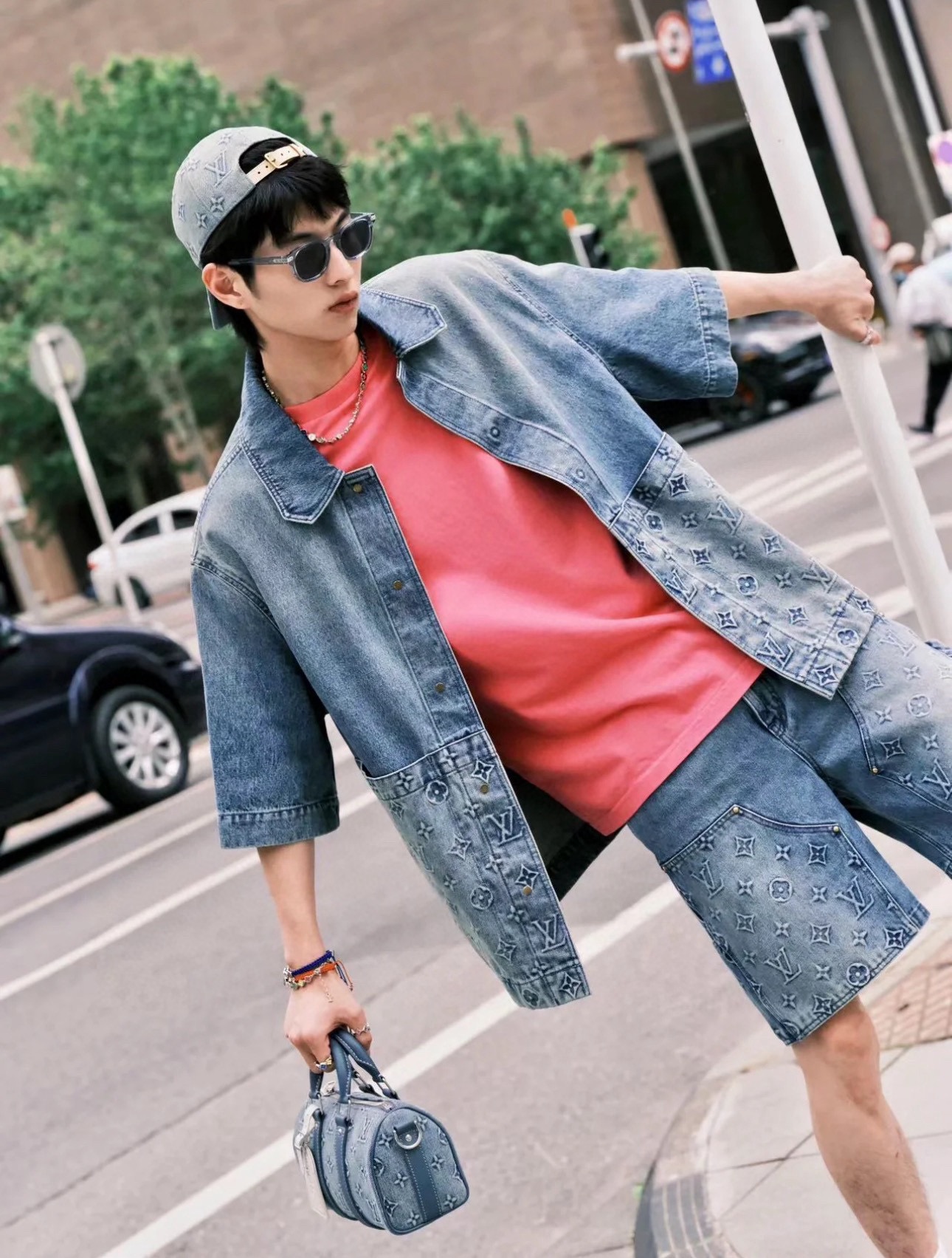 OOTD / 1V 25SS 3D浮雕压花蓝牛仔短袖衬衫短裤套装