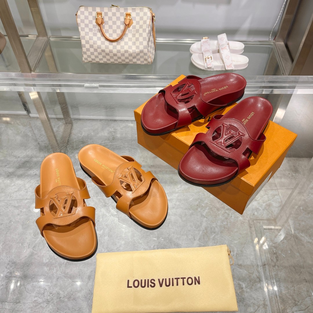 NO:284014,Louis Vuitton donkey spring and summer new slippers recommended 1:1 high-end customization, light and comfortable boat tow, fabric: cowhide, inner sheepskin, 5 colors available for black, beige, rose red, gold, silver. 35-45,, louis vuitton, louis vuitton, louis vuitton, slippers, cowhide, sheepskin19860909Louis Vuitton驴家春夏新款拖鞋重磅推荐1:1高级定制,轻盈舒适船拖,面料:牛皮,内里羊皮,5色可选黑,米白,玫红,金色,银色.35-45,,louis vuitton,louis vuitton,louis vuitton,slippers,cowhide,sheepskin,Men's shoes