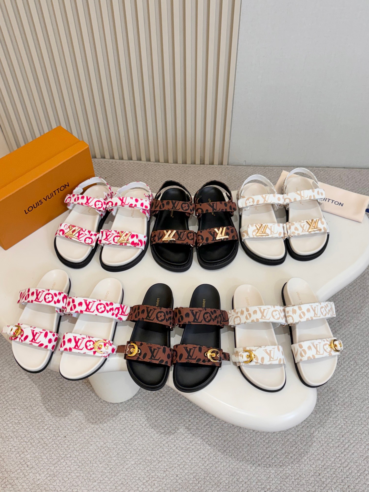 NO:789243,26Louis Vuitton new spring and summer slippers, highly recommended 1:1 advanced customization, size 35-45, sandals, louis vuitton, louis vuitton, louis vuitton, sandals, slippers1986090926Louis Vuitton驴家春夏新款拖鞋 重磅推荐1:1高级定制 尺码35-45,凉鞋,louis vuitton,louis vuitton,louis vuitton,sandals,slippers,Women's Shoes
