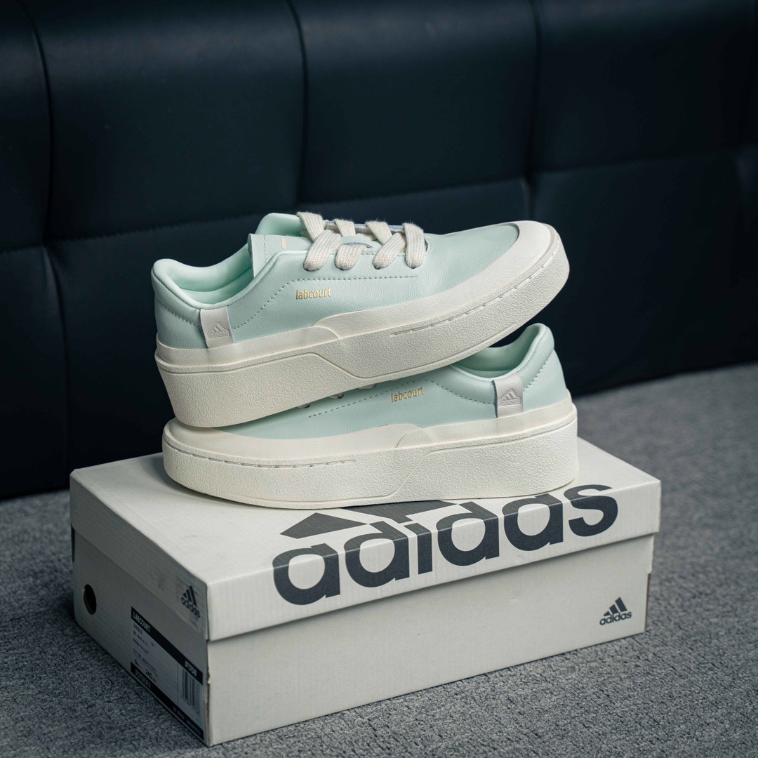 [Adidas Originals Series] This simple and generous designgives people a ca