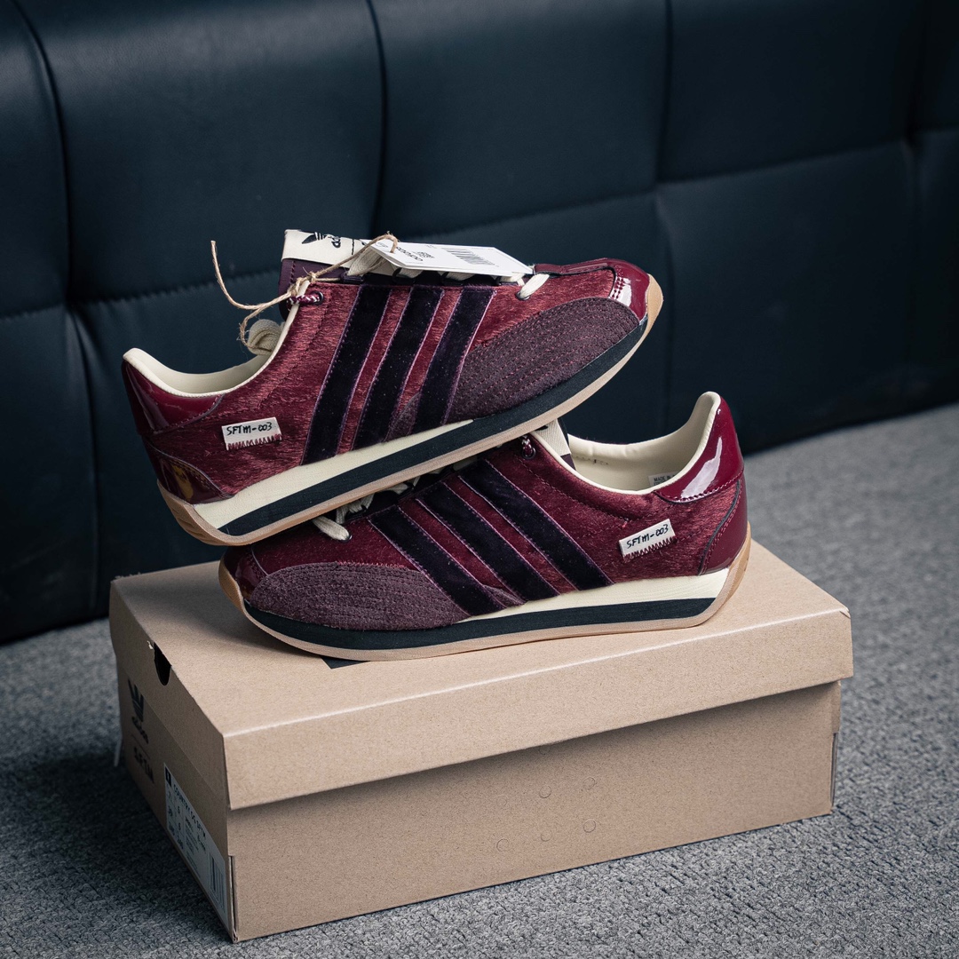[Adidas Originals Series] This model is designed with a simple and generous s