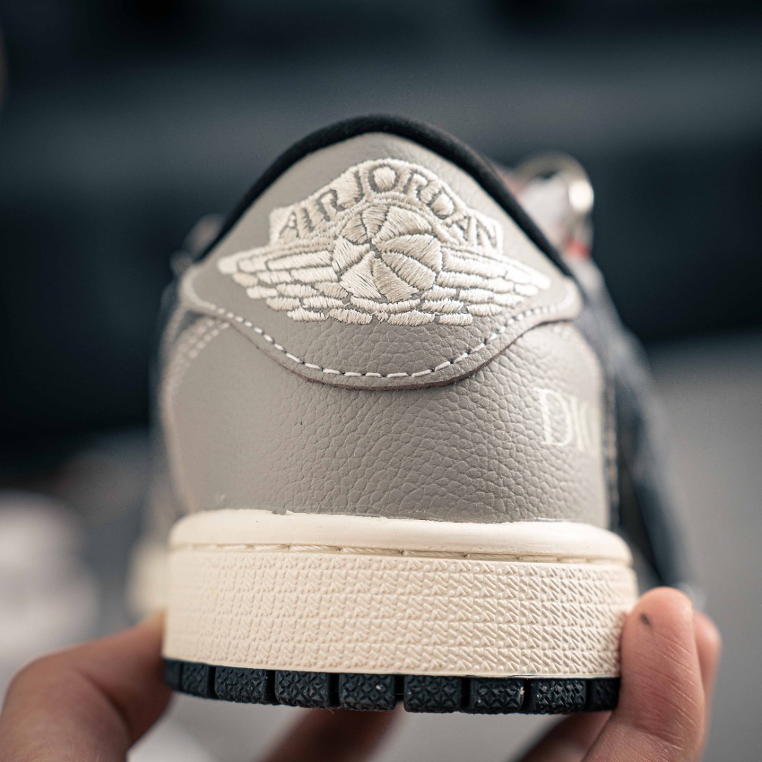 Air Jordan 1 乔丹篮球鞋男女运动鞋潮流板鞋 XS2024-003