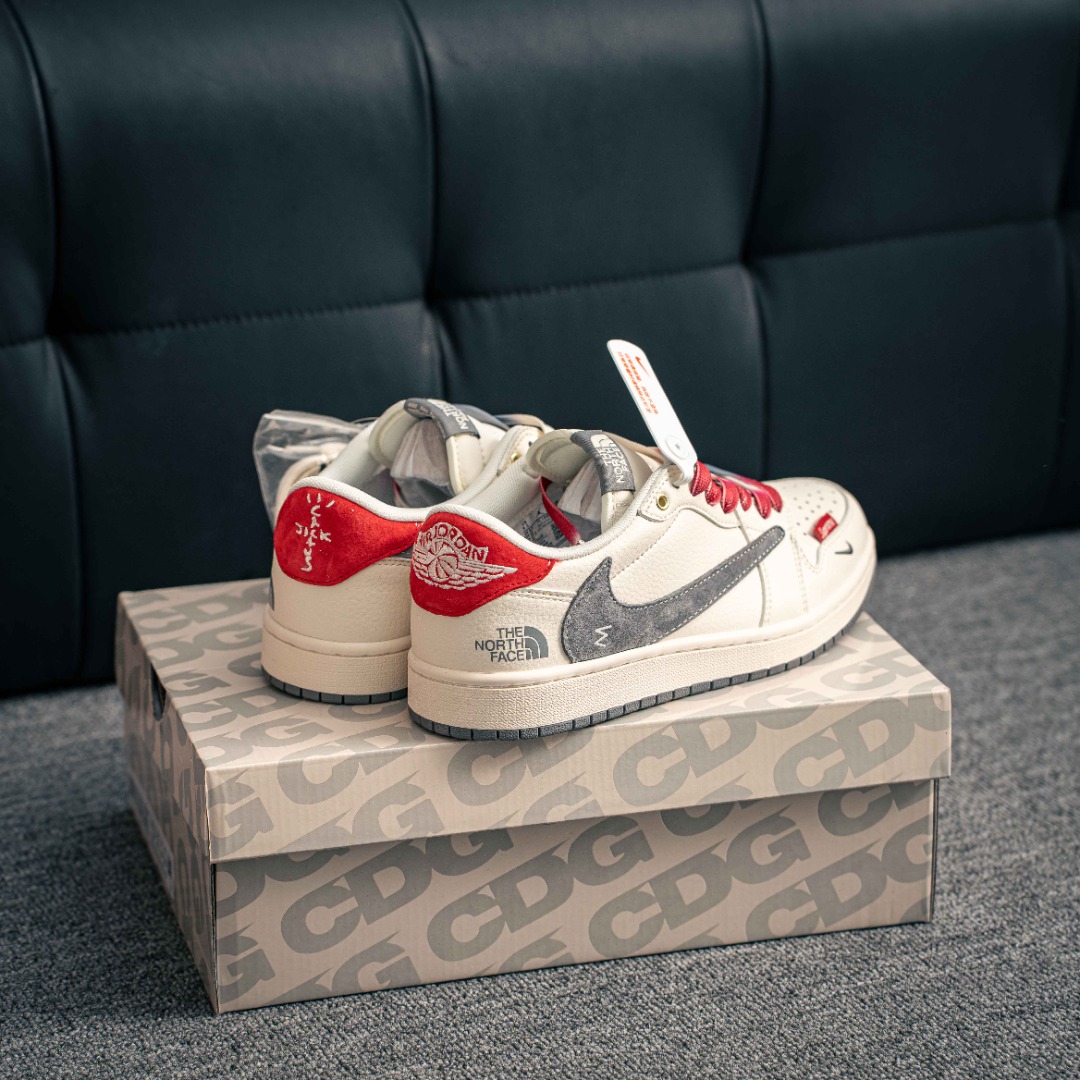 260 Air Jordan 1 乔丹篮球鞋男女运动鞋潮流板鞋 FC1688-212