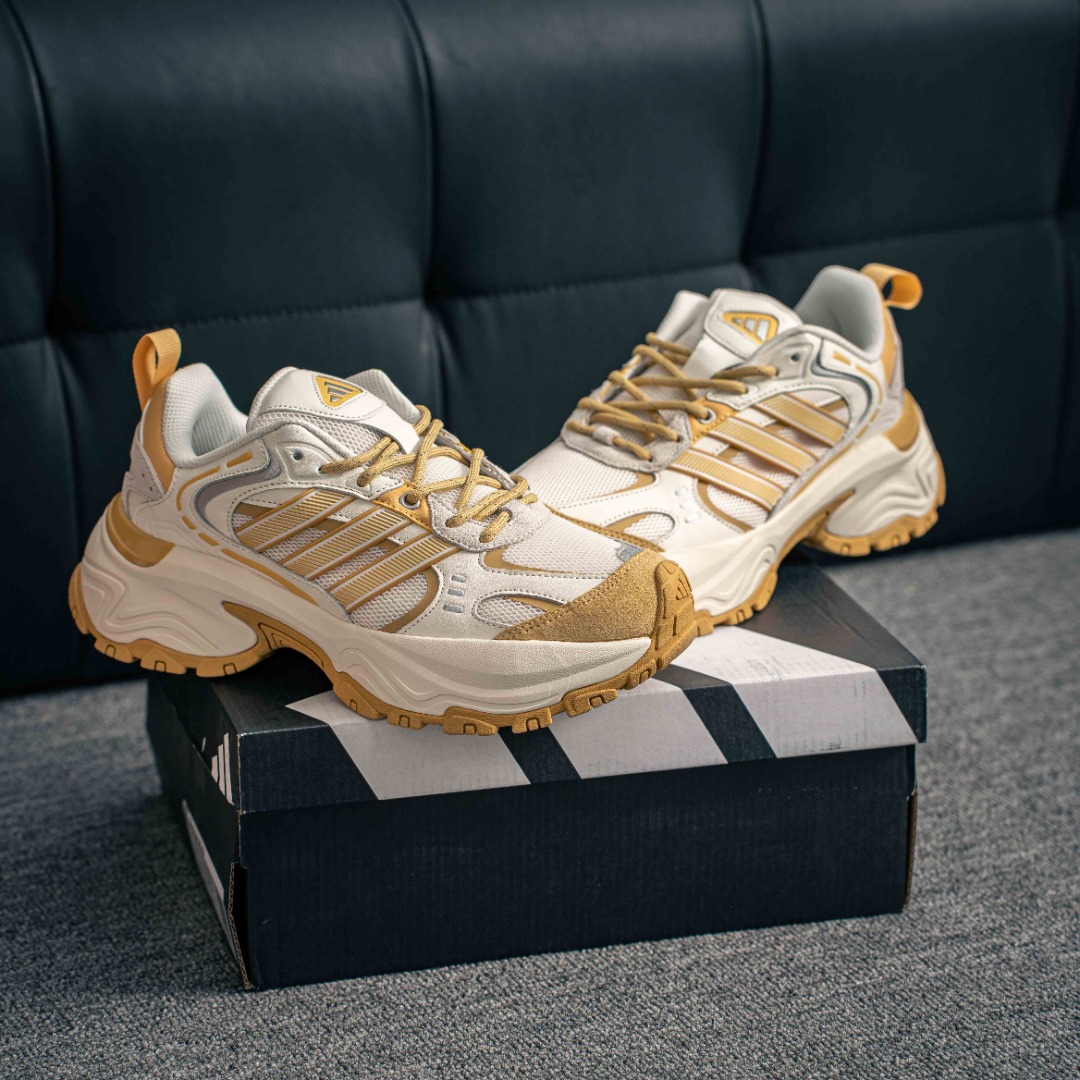 200 Adidas 阿迪达斯SHADOW FEVER 复古跑鞋简约舒适防滑耐磨 低帮 休闲跑步鞋  JR0041
