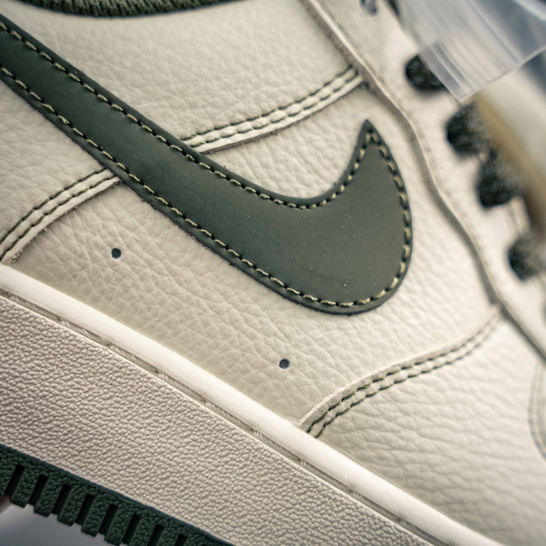 Air Force 1 UN2395-521