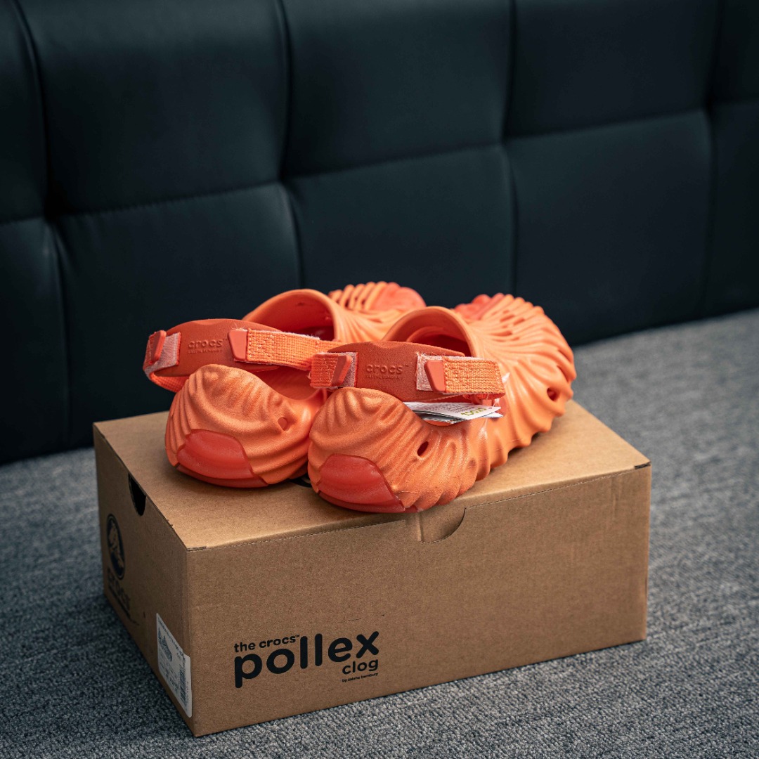 💰180
含盒子 卡骆驰联乘新晋国际知名鞋类设计师Salehe Bembury x Crocs Pollex Clog"Stratus"指纹式脊骨系列夏日沙滩室内外穿搭休闲涉水洞洞鞋凉拖鞋
尺码:M4/W6=36-37(22cm) M5/W7=37-38(23cm) M6/W8=38-39(24cm) M7/W9=39-40(25cm) M8/W10=41-42(26cm) M9/W11=42-43(27cm) M10/W12=43-44(28cm) M11=45-46(29cm) M12=47-48(30cm)