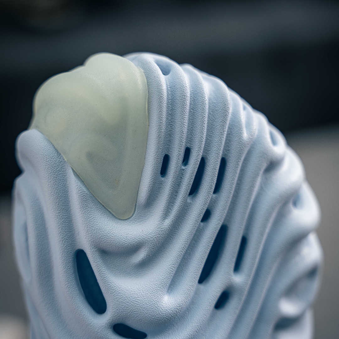 💰180
含盒子 卡骆驰联乘新晋国际知名鞋类设计师Salehe Bembury x Crocs Pollex Clog"Stratus"指纹式脊骨系列夏日沙滩室内外穿搭休闲涉水洞洞鞋凉拖鞋
尺码:M4/W6=36-37(22cm) M5/W7=37-38(23cm) M6/W8=38-39(24cm) M7/W9=39-40(25cm) M8/W10=41-42(26cm) M9/W11=42-43(27cm) M10/W12=43-44(28cm) M11=45-46(29cm) M12=47-48(30cm)