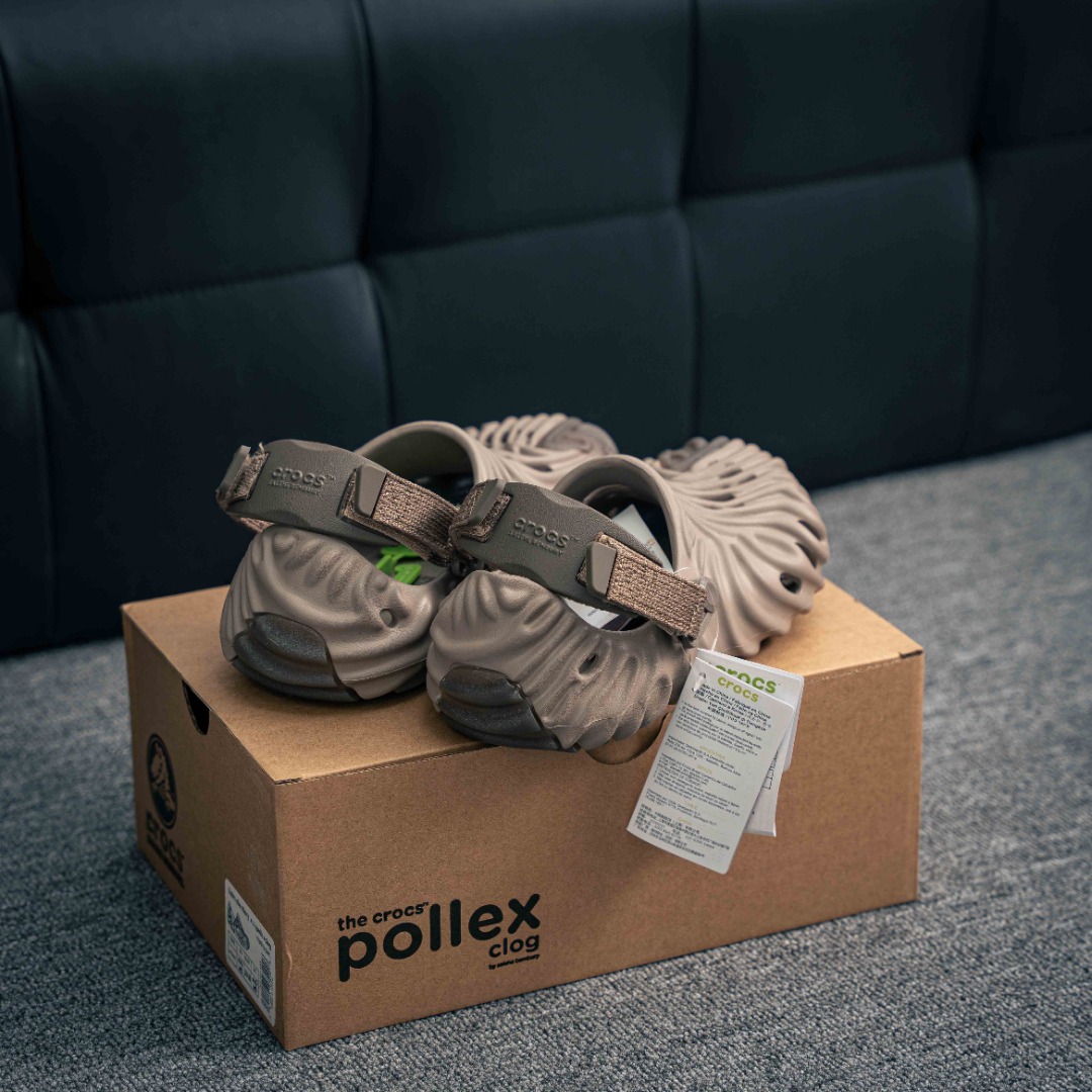 💰180
含盒子 卡骆驰联乘新晋国际知名鞋类设计师Salehe Bembury x Crocs Pollex Clog"Stratus"指纹式脊骨系列夏日沙滩室内外穿搭休闲涉水洞洞鞋凉拖鞋
尺码:M4/W6=36-37(22cm) M5/W7=37-38(23cm) M6/W8=38-39(24cm) M7/W9=39-40(25cm) M8/W10=41-42(26cm) M9/W11=42-43(27cm) M10/W12=43-44(28cm) M11=45-46(29cm) M12=47-48(30cm)