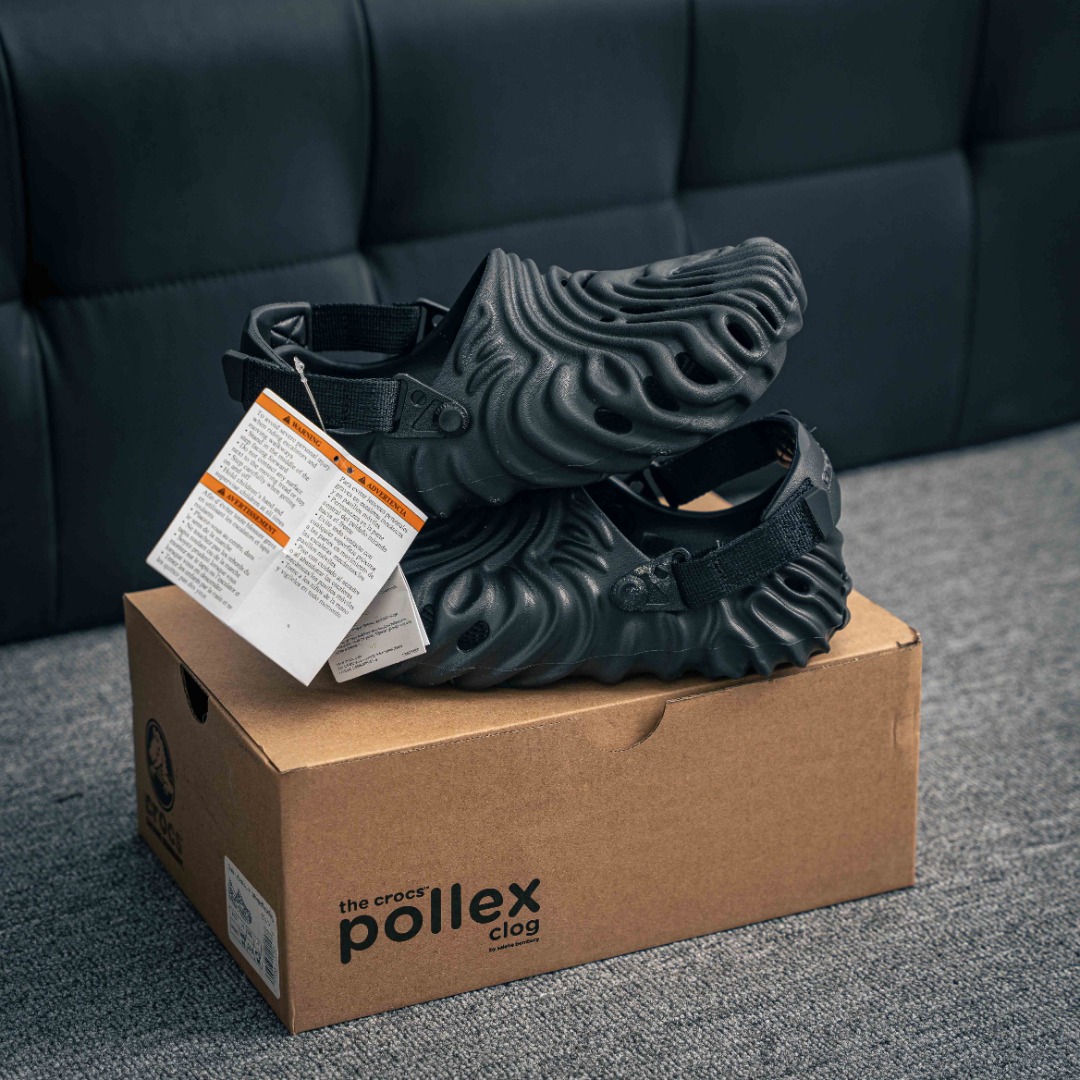 💰180
含盒子 卡骆驰联乘新晋国际知名鞋类设计师Salehe Bembury x Crocs Pollex Clog"Stratus"指纹式脊骨系列夏日沙滩室内外穿搭休闲涉水洞洞鞋凉拖鞋
尺码:M4/W6=36-37(22cm) M5/W7=37-38(23cm) M6/W8=38-39(24cm) M7/W9=39-40(25cm) M8/W10=41-42(26cm) M9/W11=42-43(27cm) M10/W12=43-44(28cm) M11=45-46(29cm) M12=47-48(30cm)