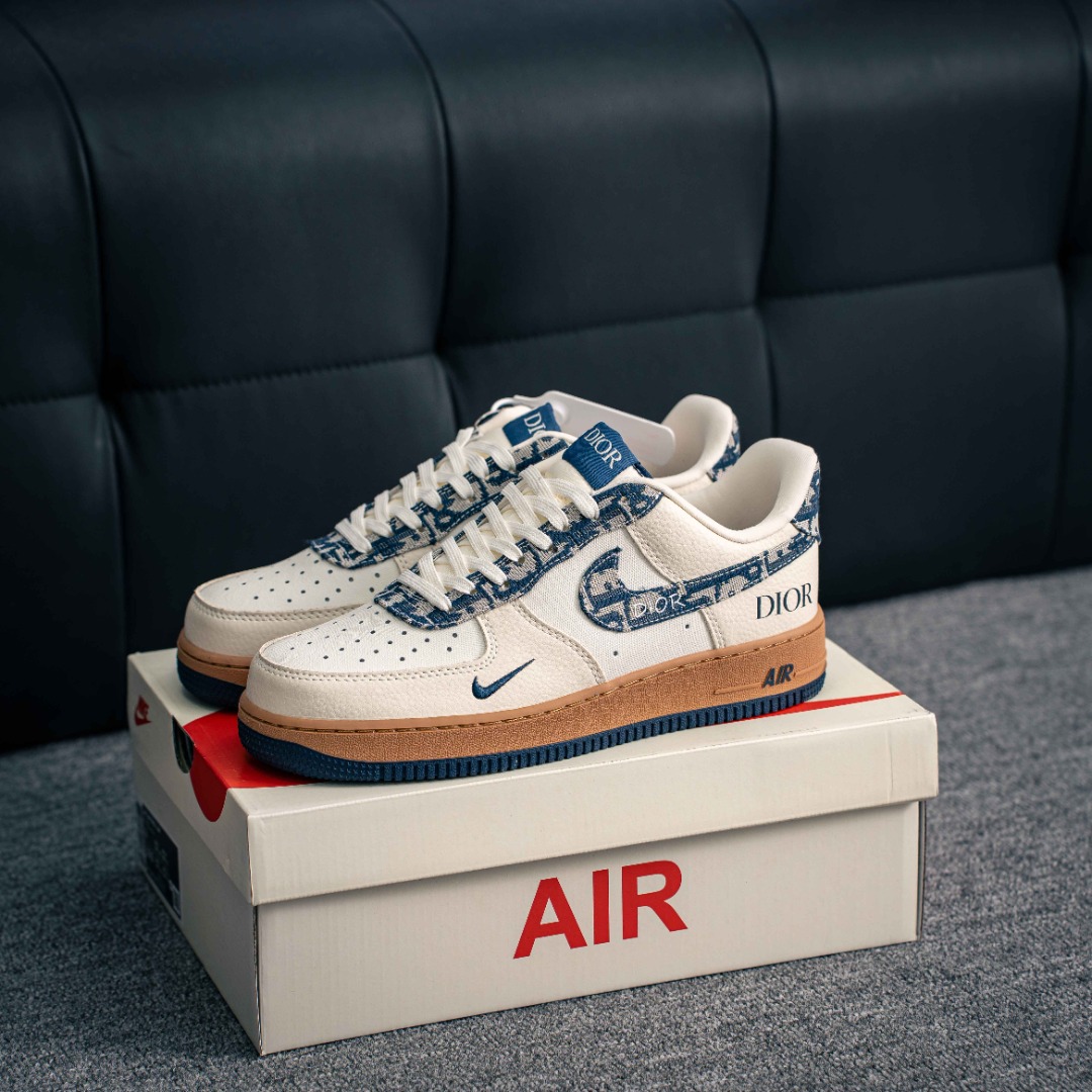 250 Air Force 1  KK1988-052