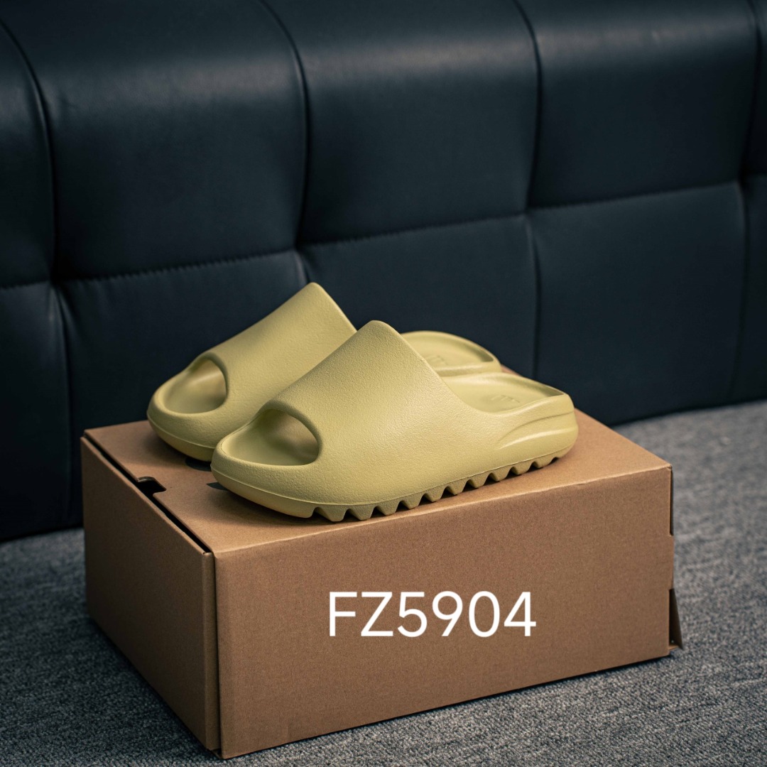 [Sandals and Slippers Series] AdidasYEEZYSLIDE classic sports slippers fashio