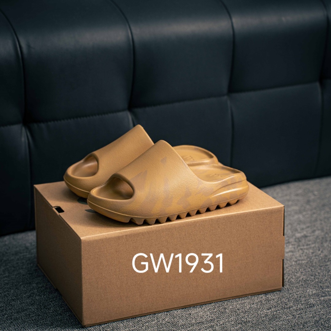 [Sandals and Slippers Series]Adidas Adidas OriginalYeezySlide Kanye coconut sl