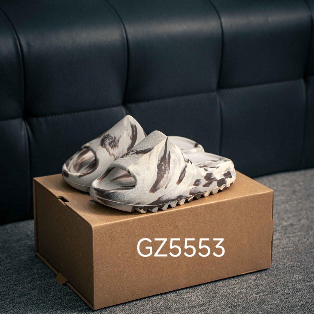 [Sandals and Slippers Series]Adidas Adidas OriginalYeezySlide Kanye coconut sl